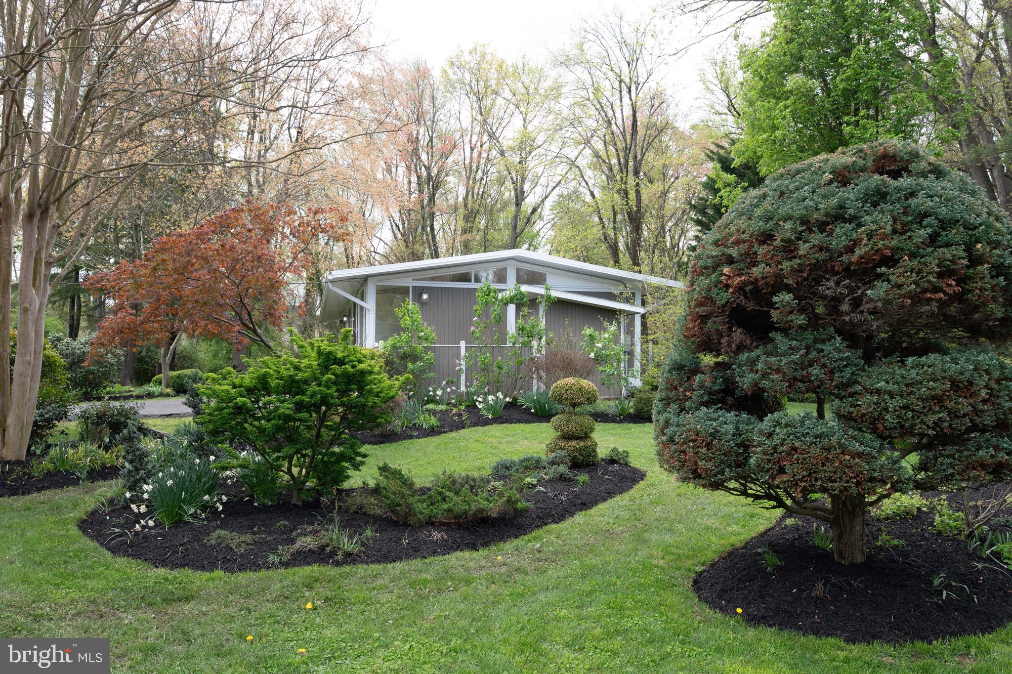 HOLLIN HILLS - Residential