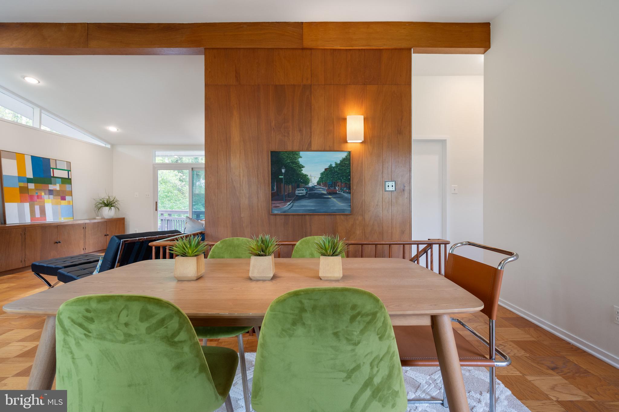 HOLLIN HILLS - Residential