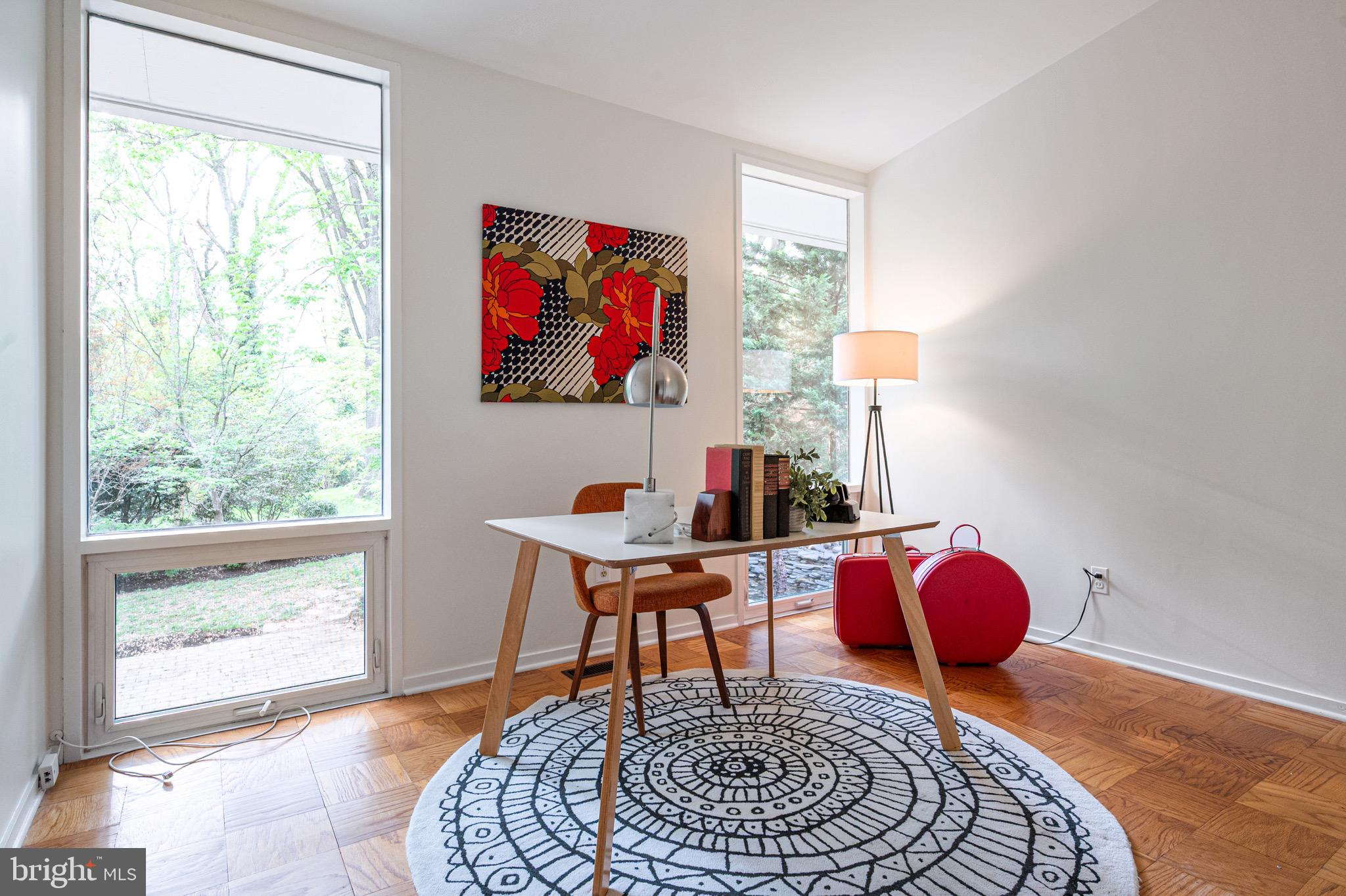 HOLLIN HILLS - Residential