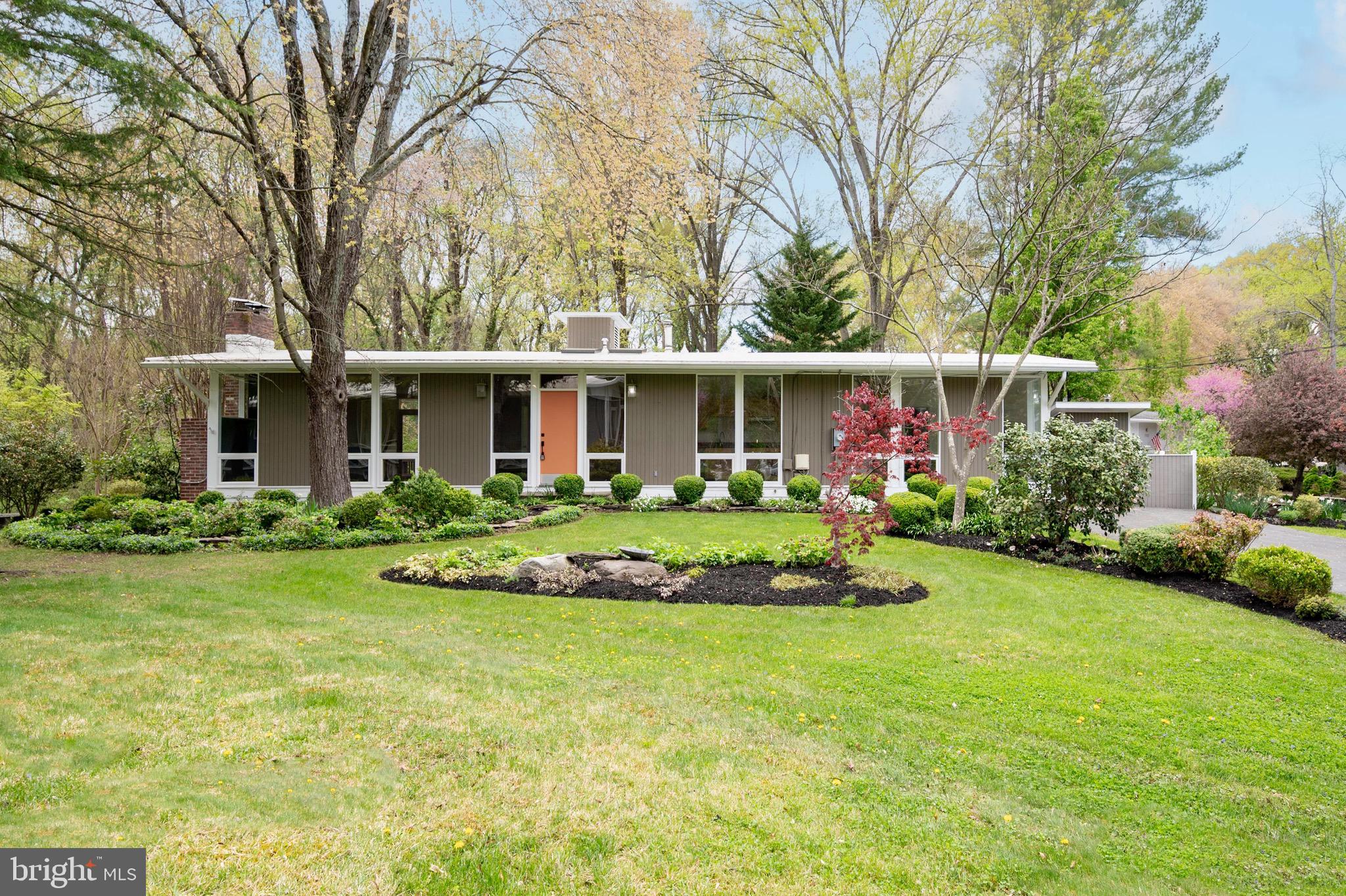 HOLLIN HILLS - Residential