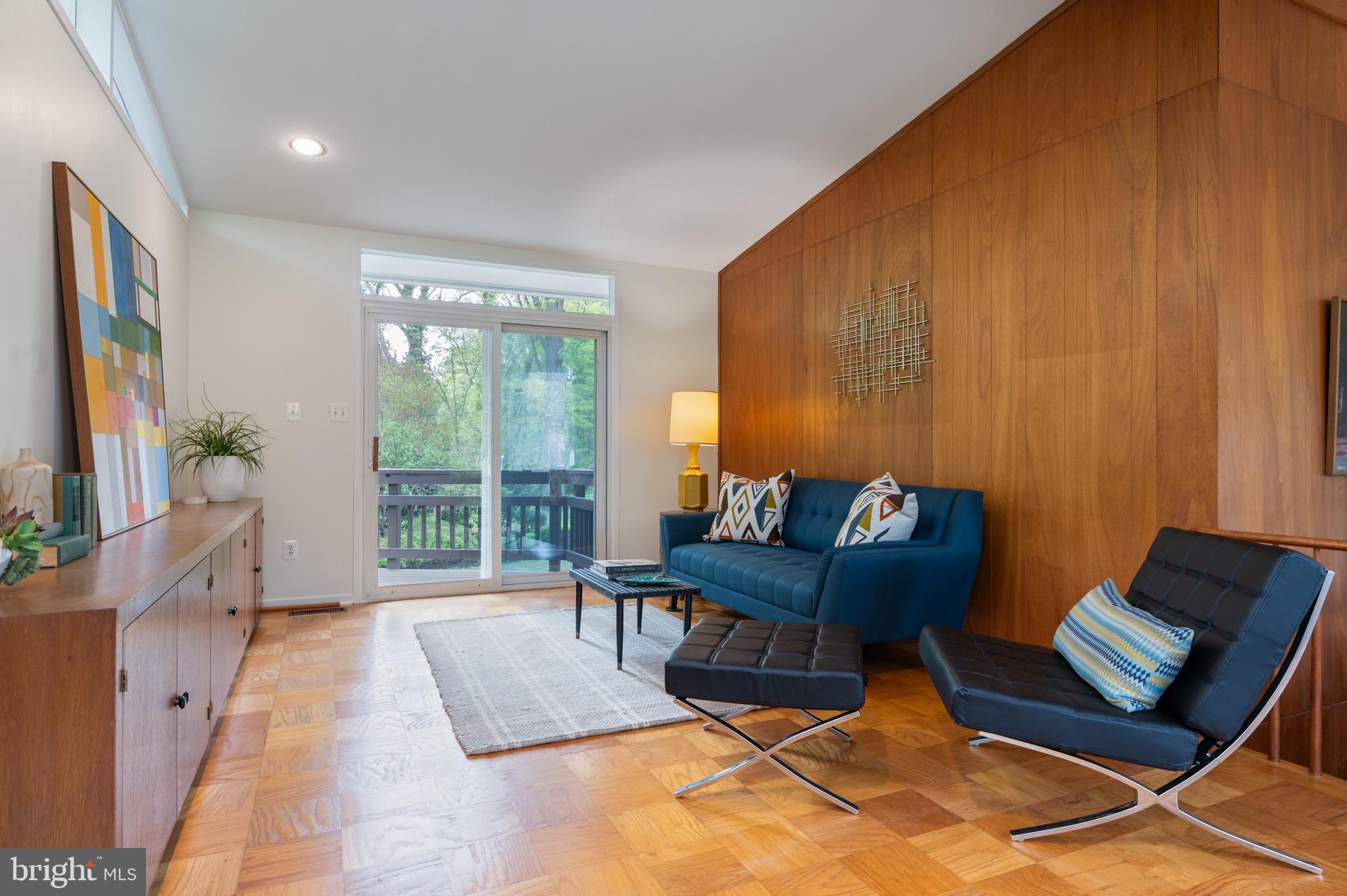 HOLLIN HILLS - Residential