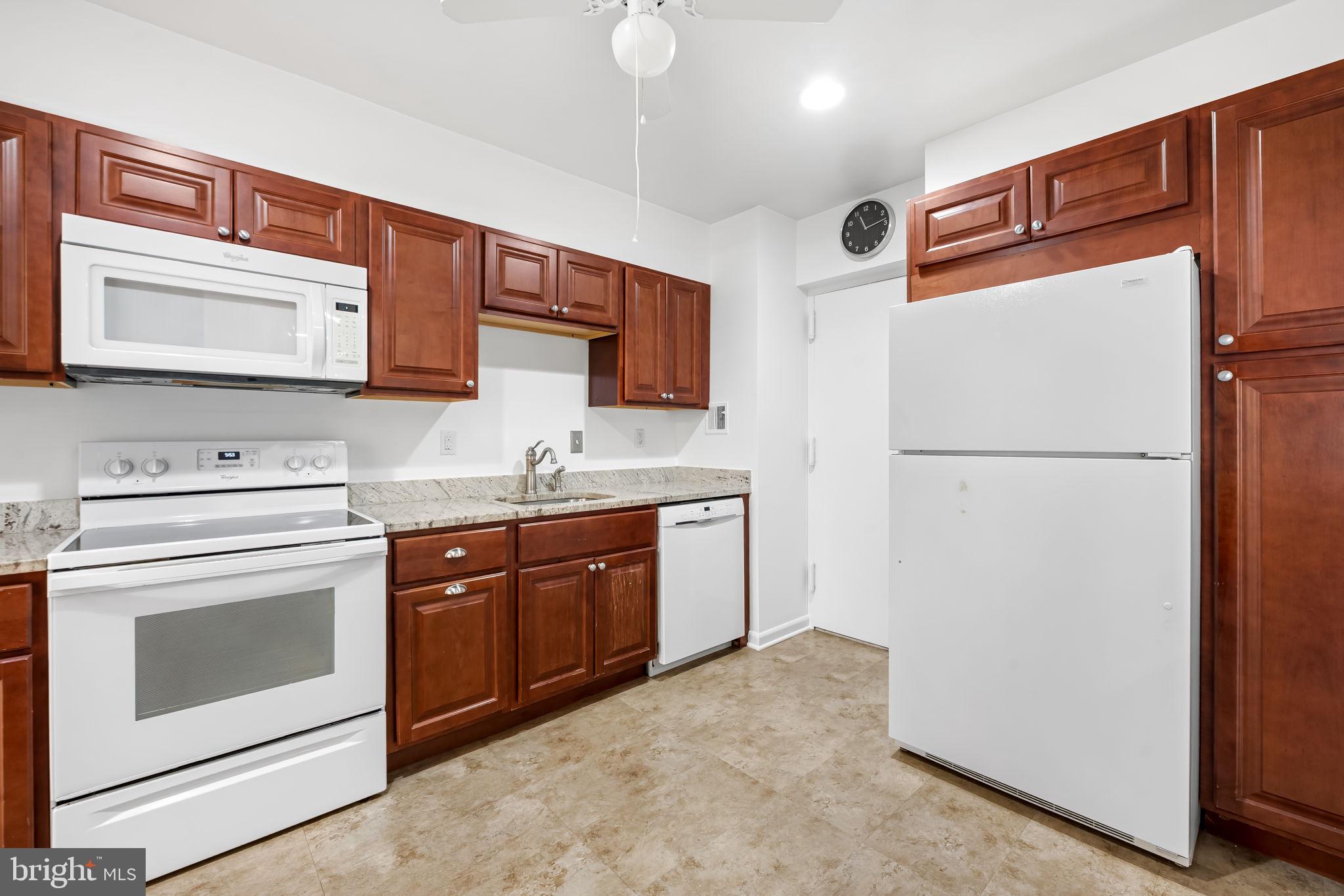 7 SLADE AVENUE 519
