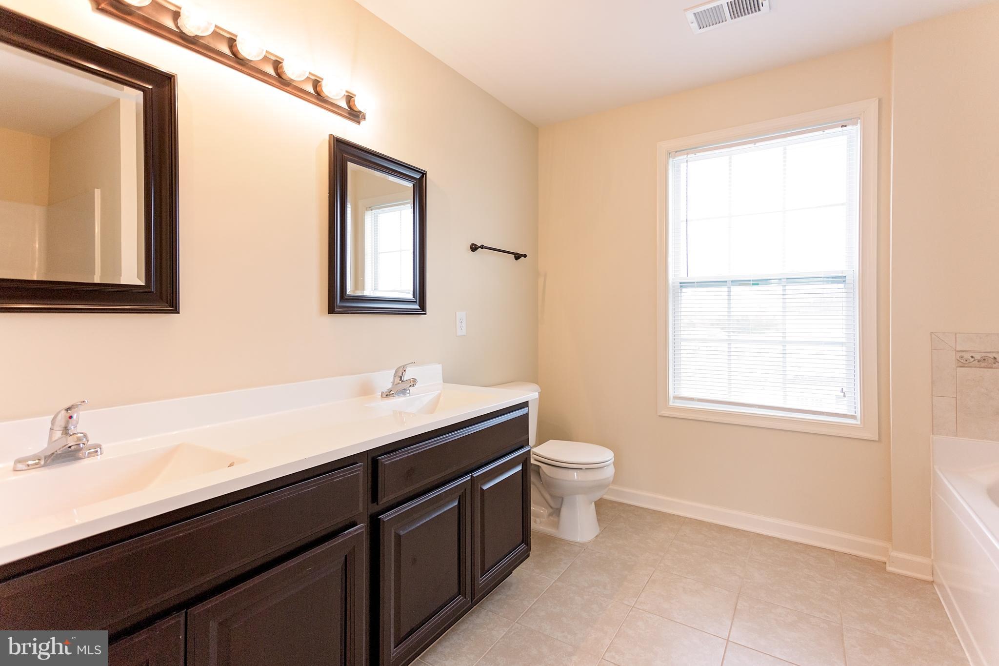 INWOOD VILLAGE - Residential