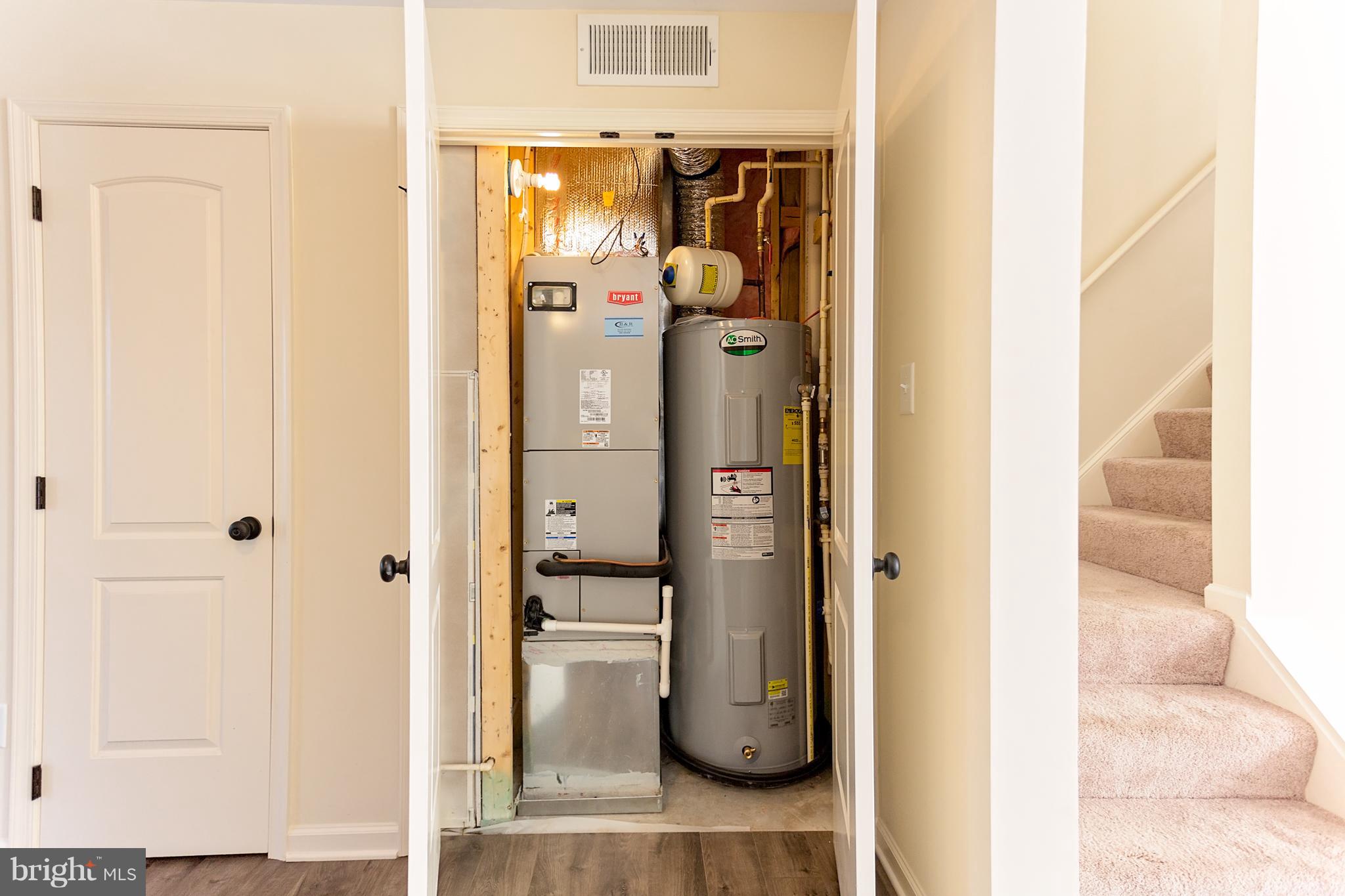 INWOOD VILLAGE - Residential