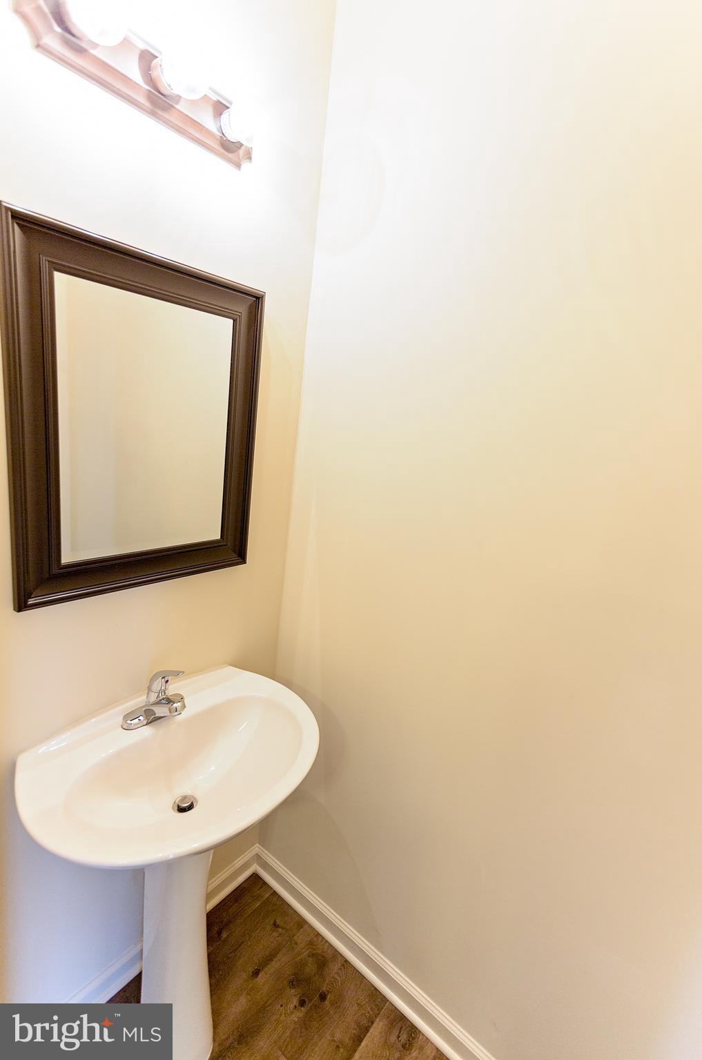 INWOOD VILLAGE - Residential