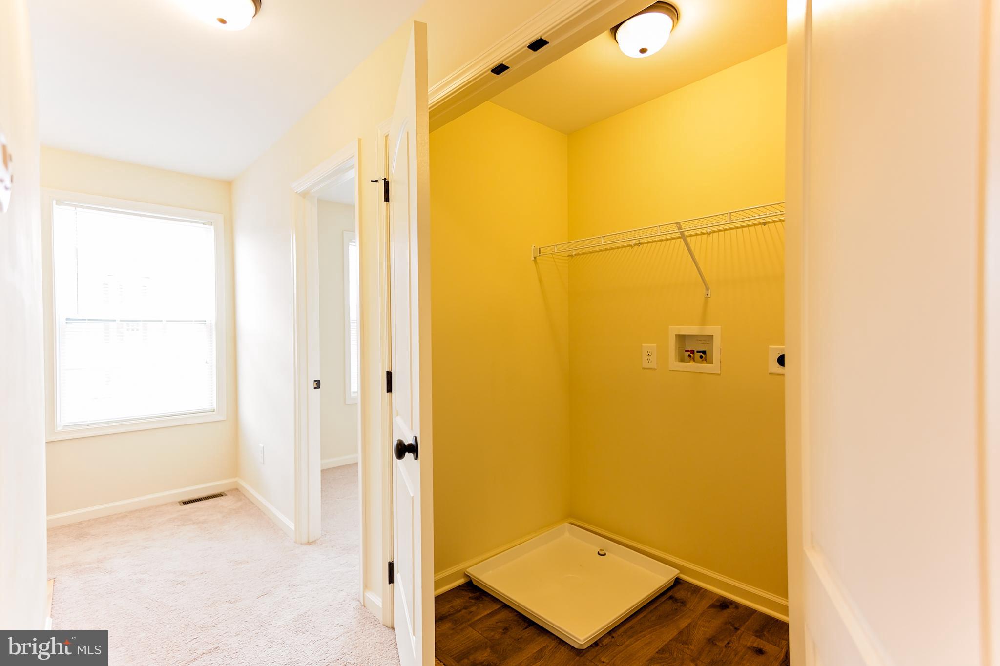 INWOOD VILLAGE - Residential