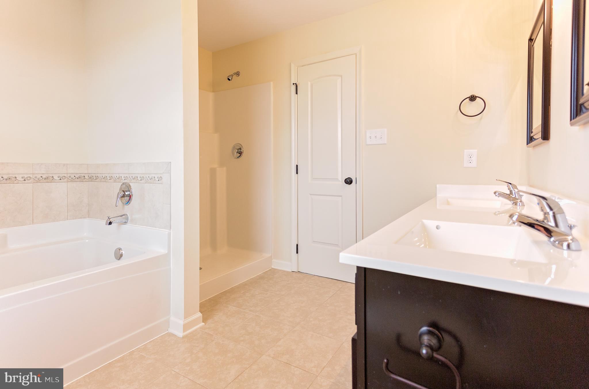 INWOOD VILLAGE - Residential