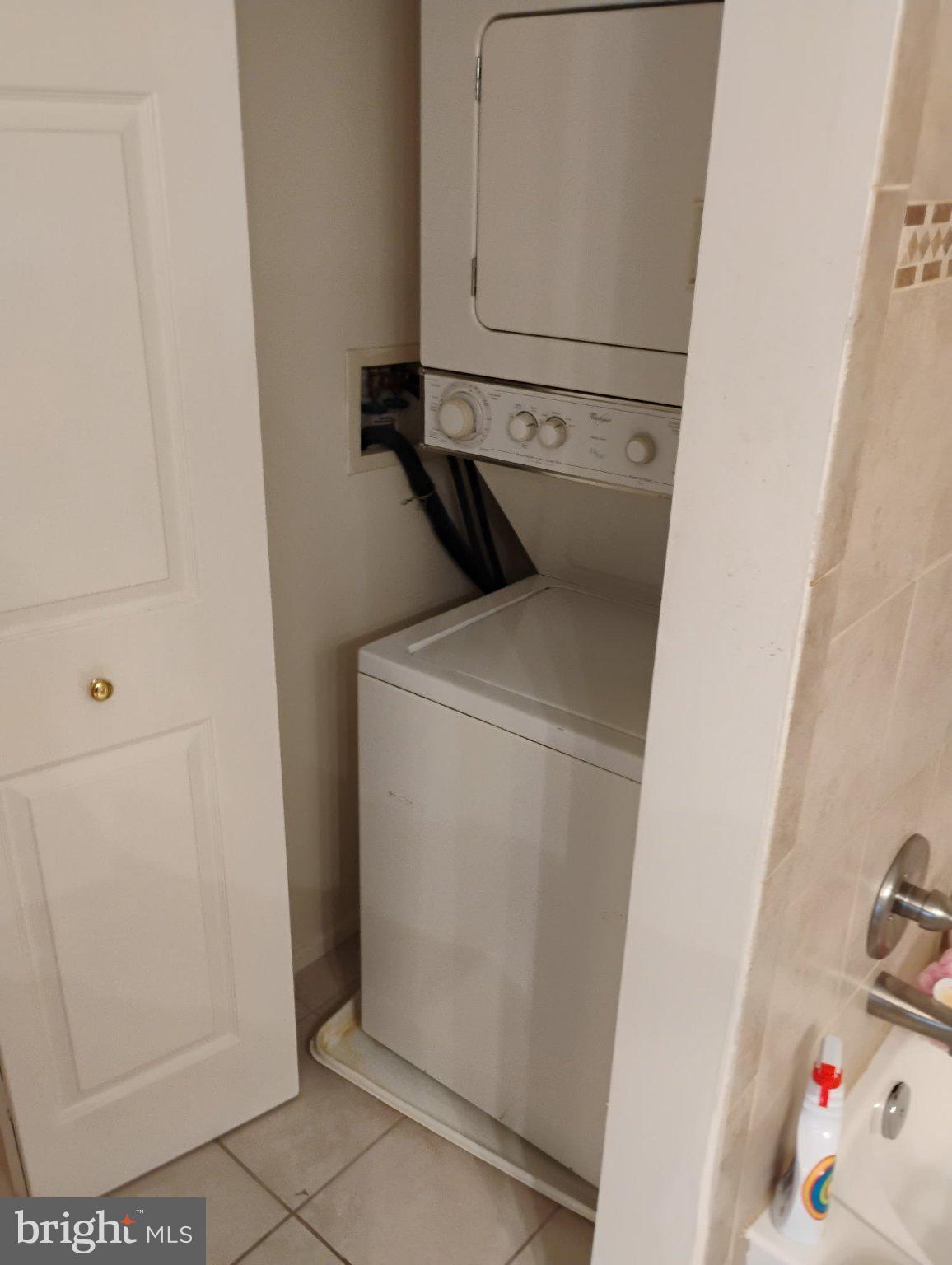 14000 FARNSWORTH LANE 3305