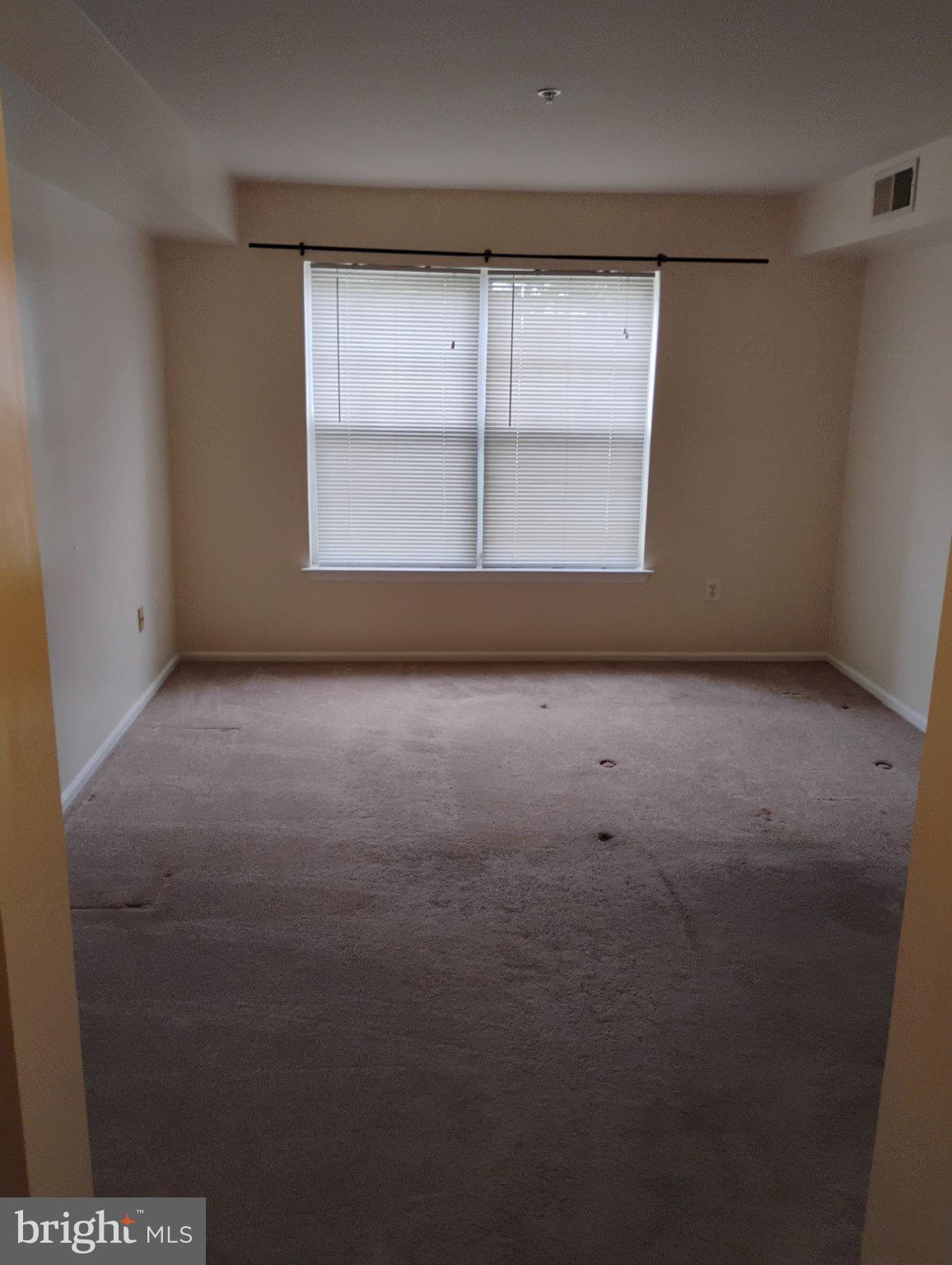 14000 FARNSWORTH LANE 3305