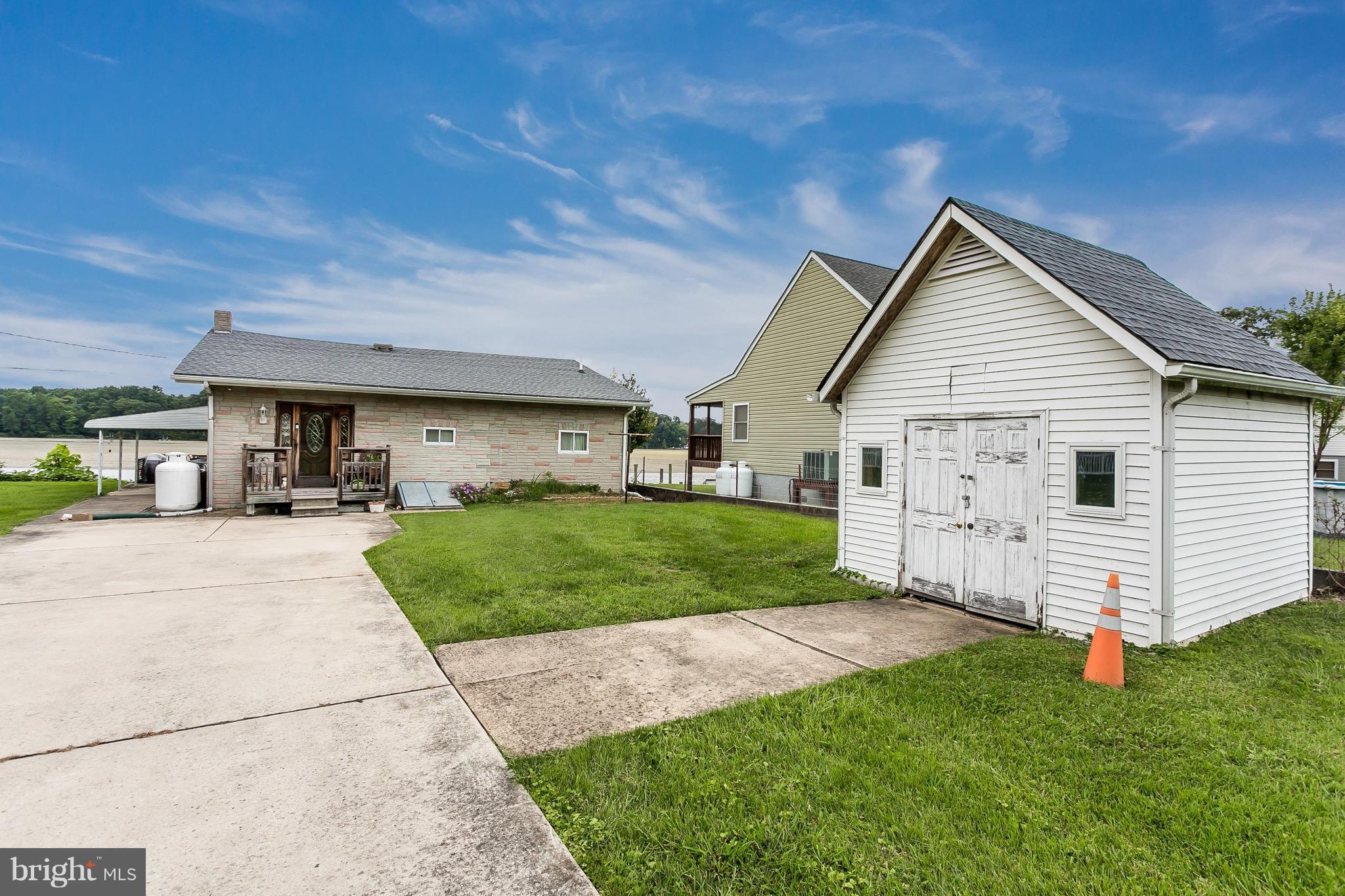 BIRD RIVER GROVE - Residential