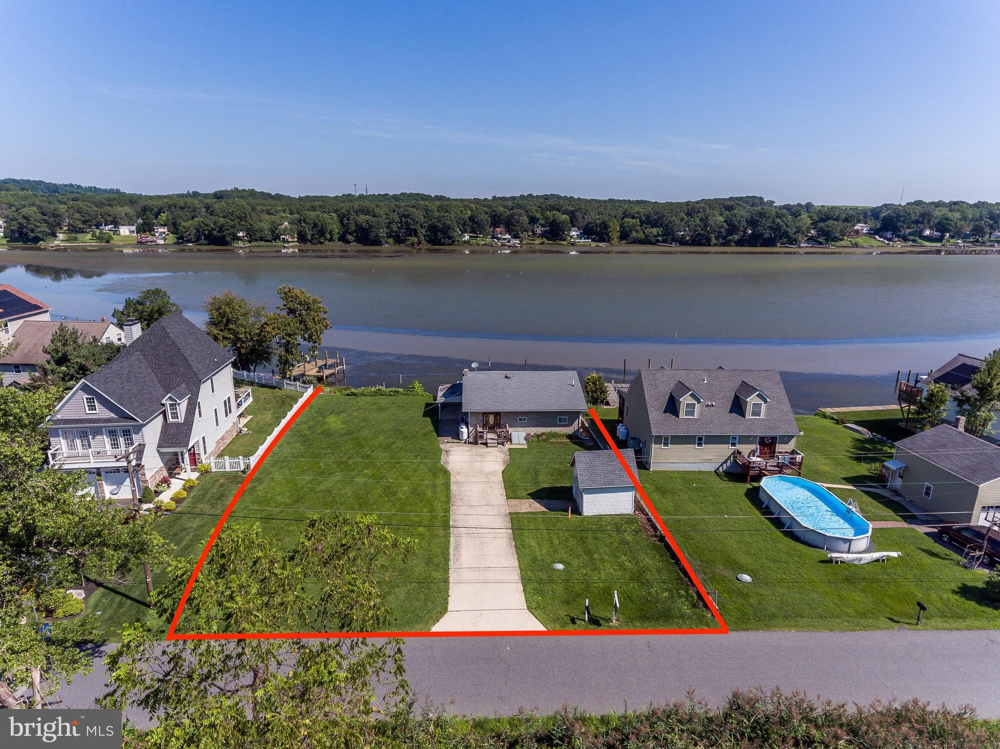 BIRD RIVER GROVE - Residential