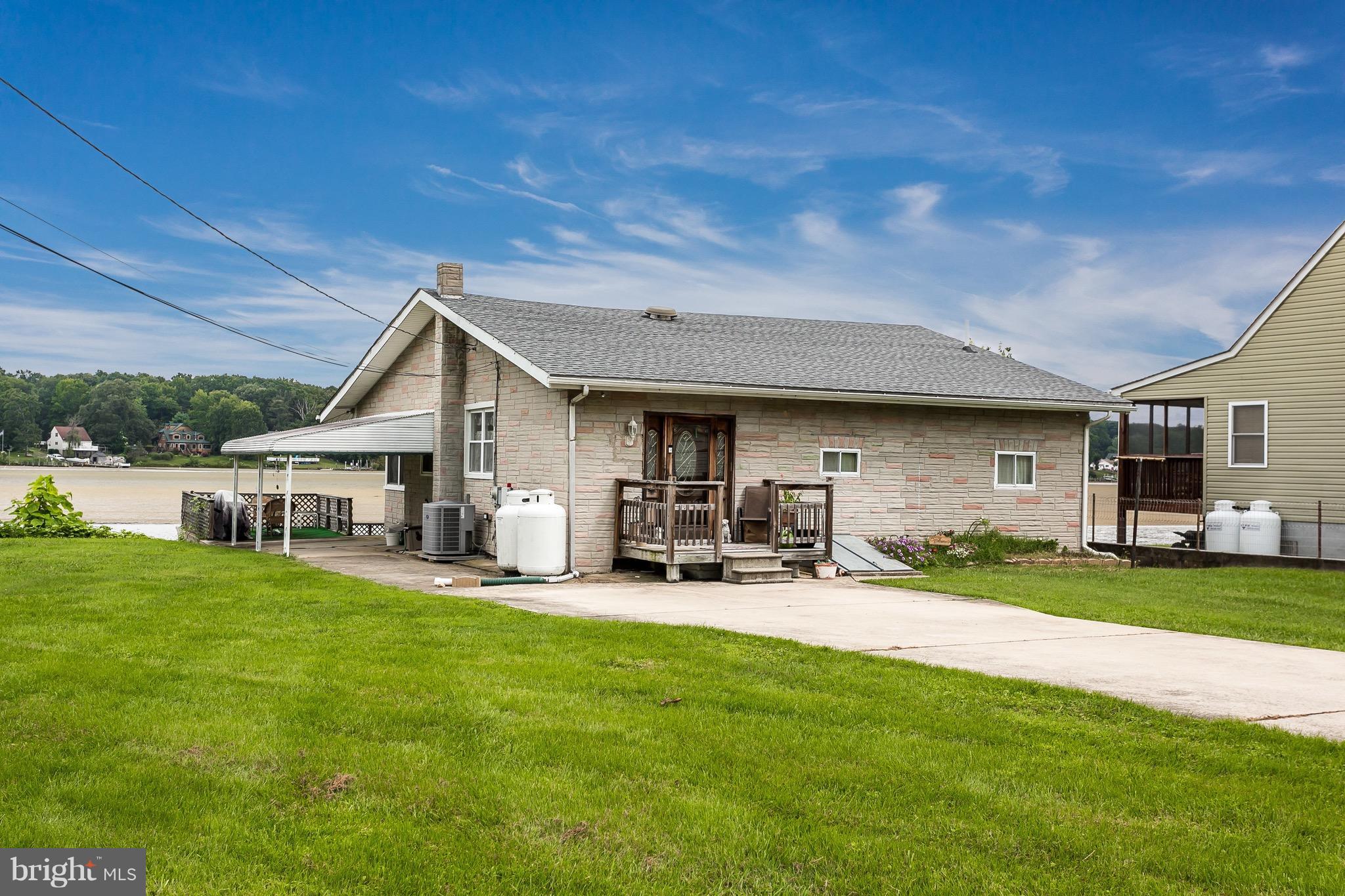 BIRD RIVER GROVE - Residential