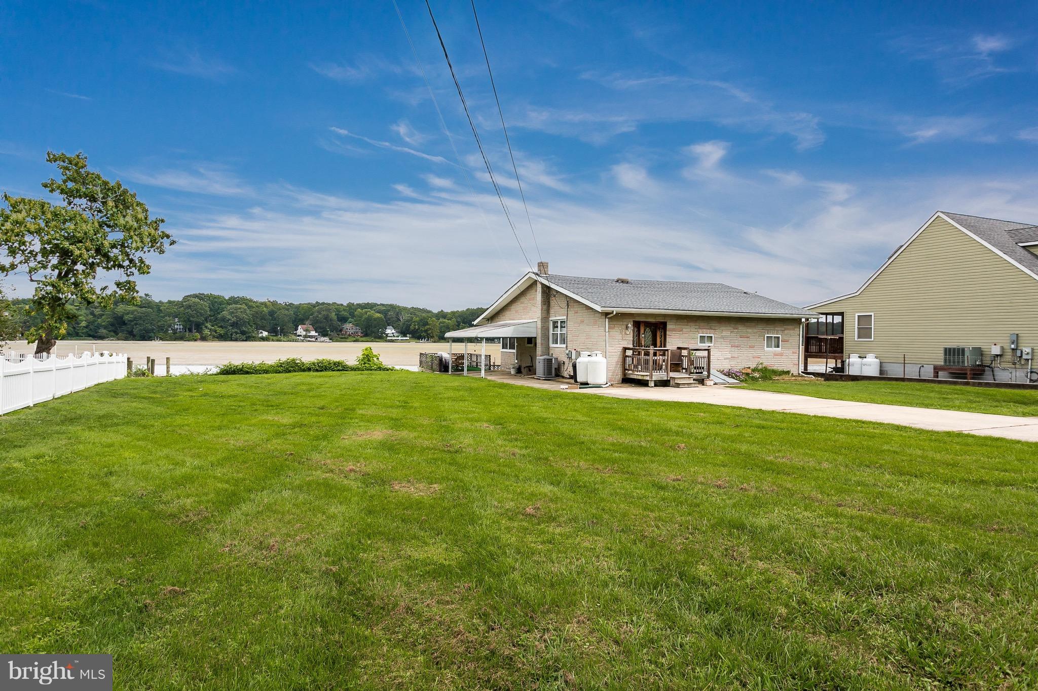 BIRD RIVER GROVE - Residential