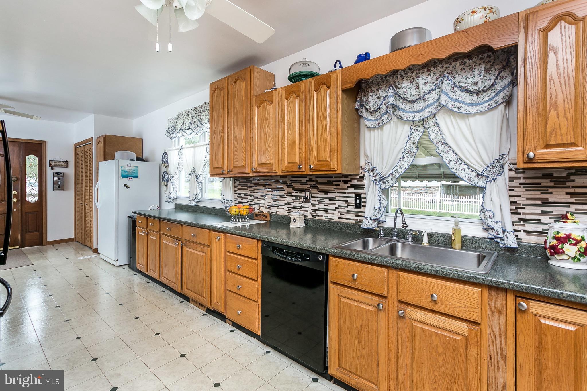 BIRD RIVER GROVE - Residential