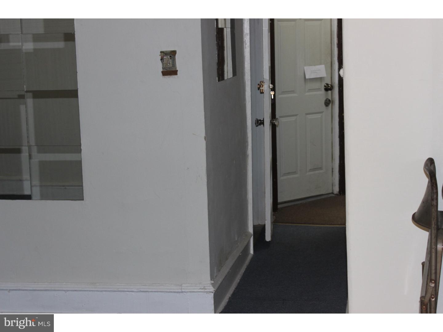 WEST OAK LANE - Residential Lease