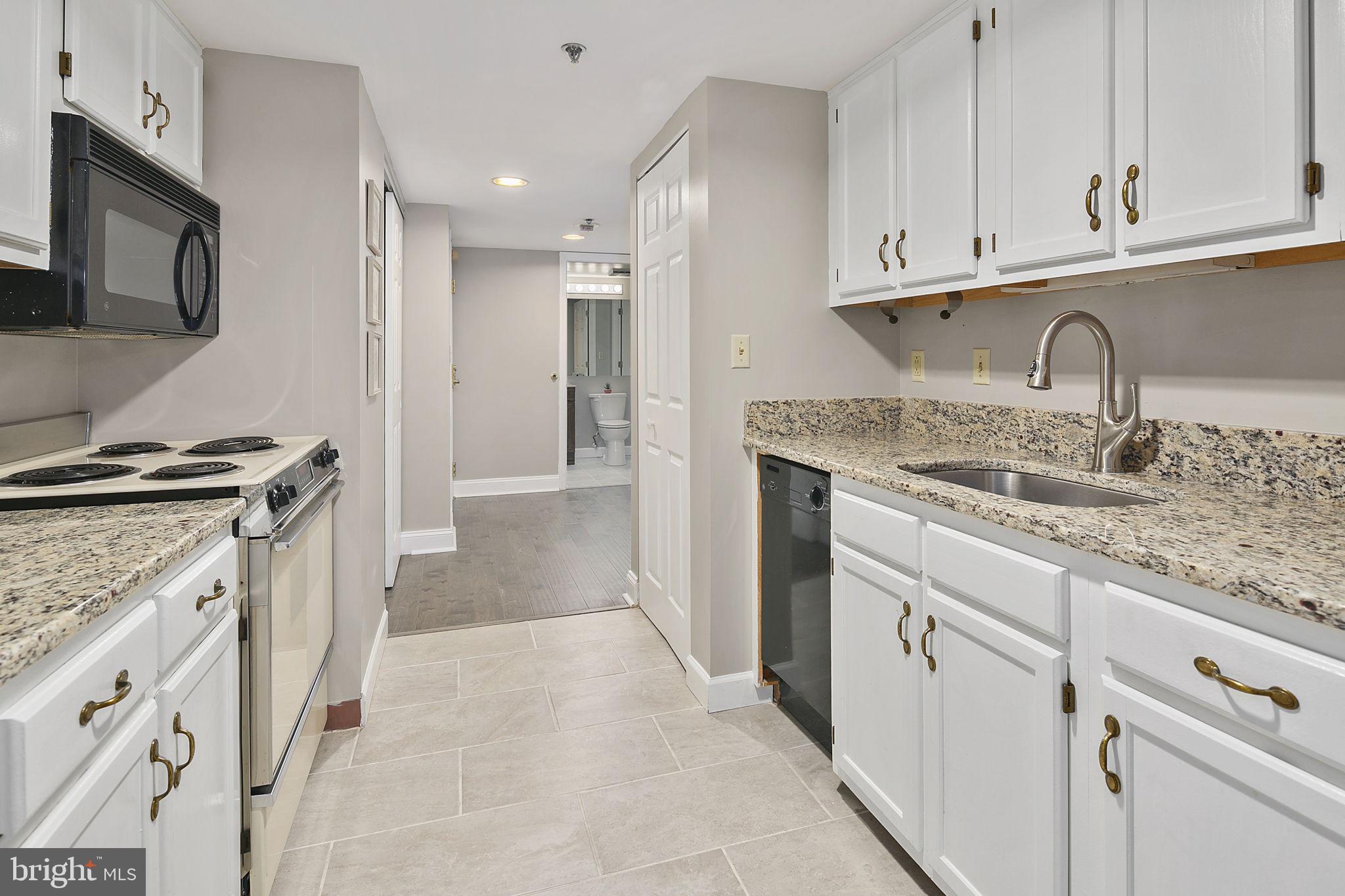 THE JEFFERSON - Sunrise Senior Living - Residential