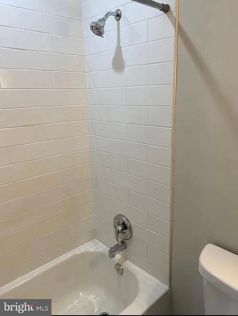 GAITHERSBURG - Residential Lease