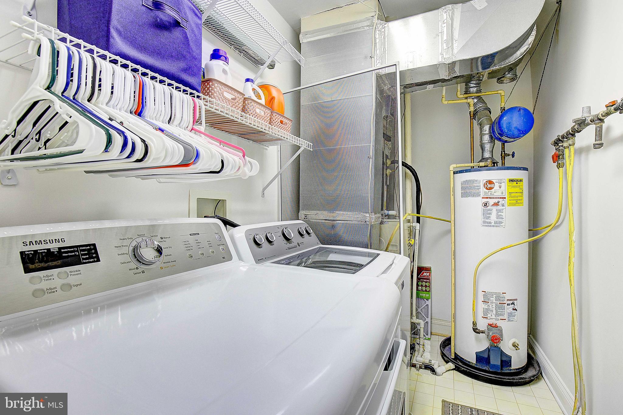 PINEY ORCHARD - Residential