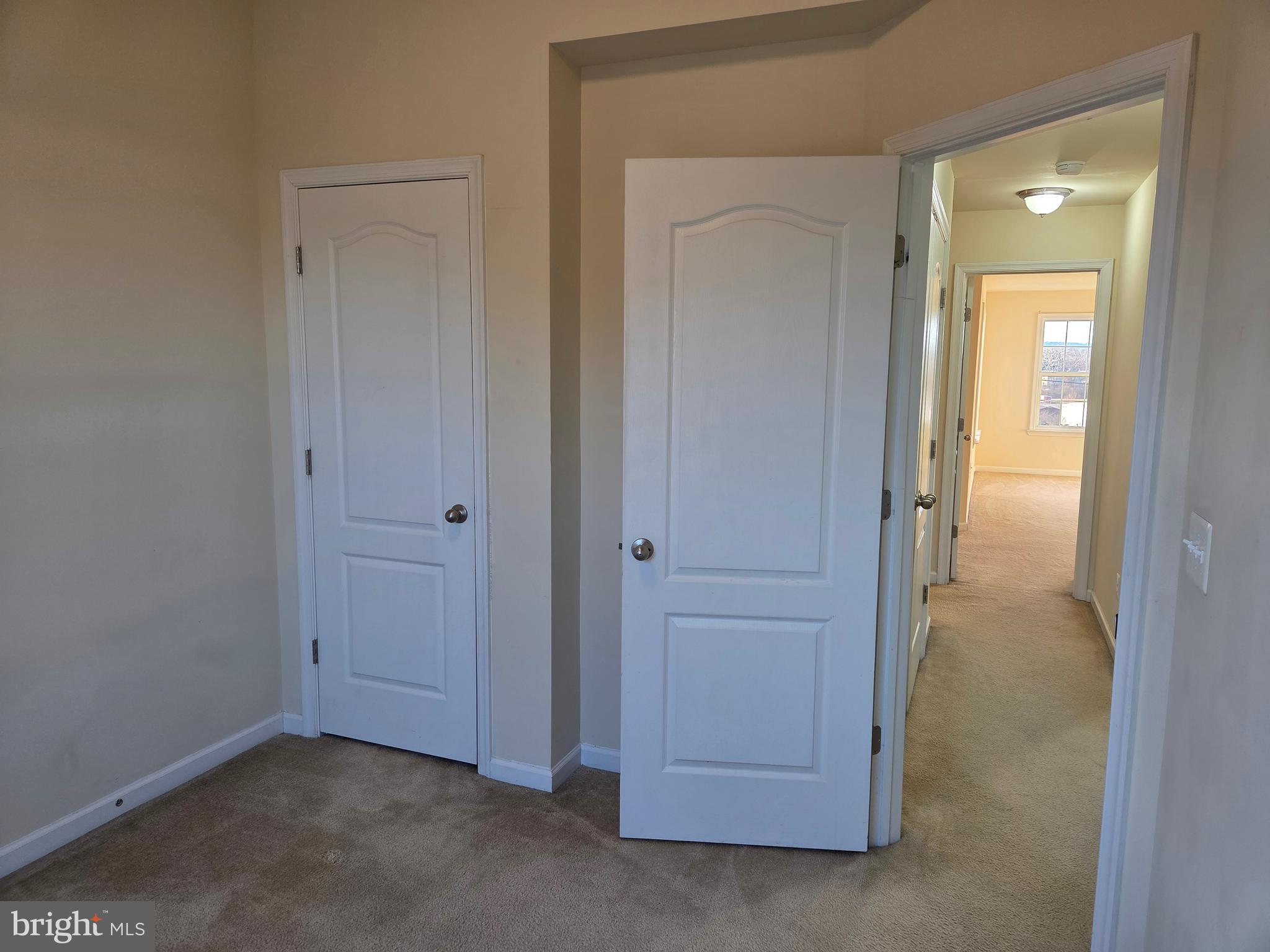 TOWNES OF TASKER - Residential Lease