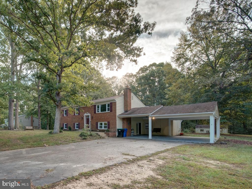 Photo of 6290 Cracklingtown Road, HUGHESVILLE, MD 20637 (MLS # MDCH2047762)