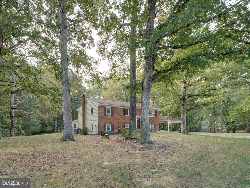 Photo of 6290 Cracklingtown Road, HUGHESVILLE, MD 20637 (MLS # MDCH2047762)