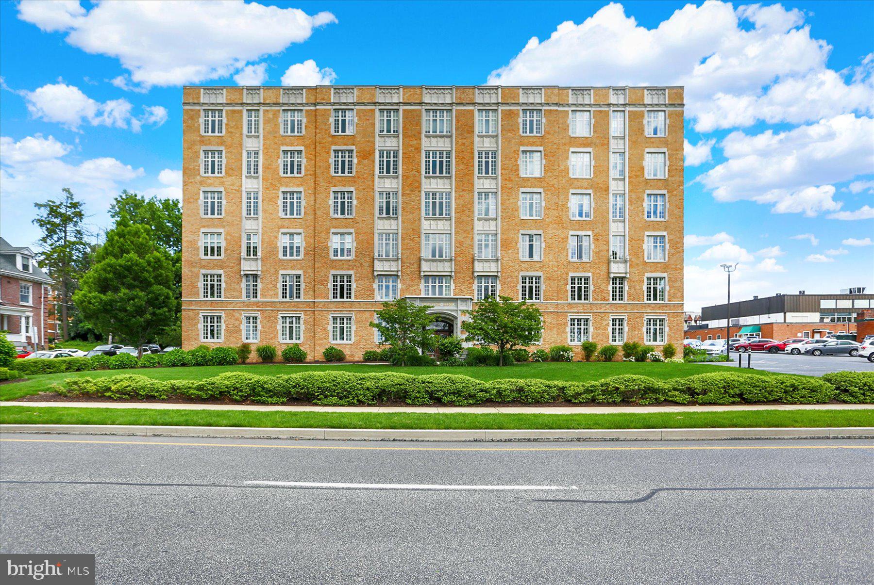 1525 N FRONT STREET 307
