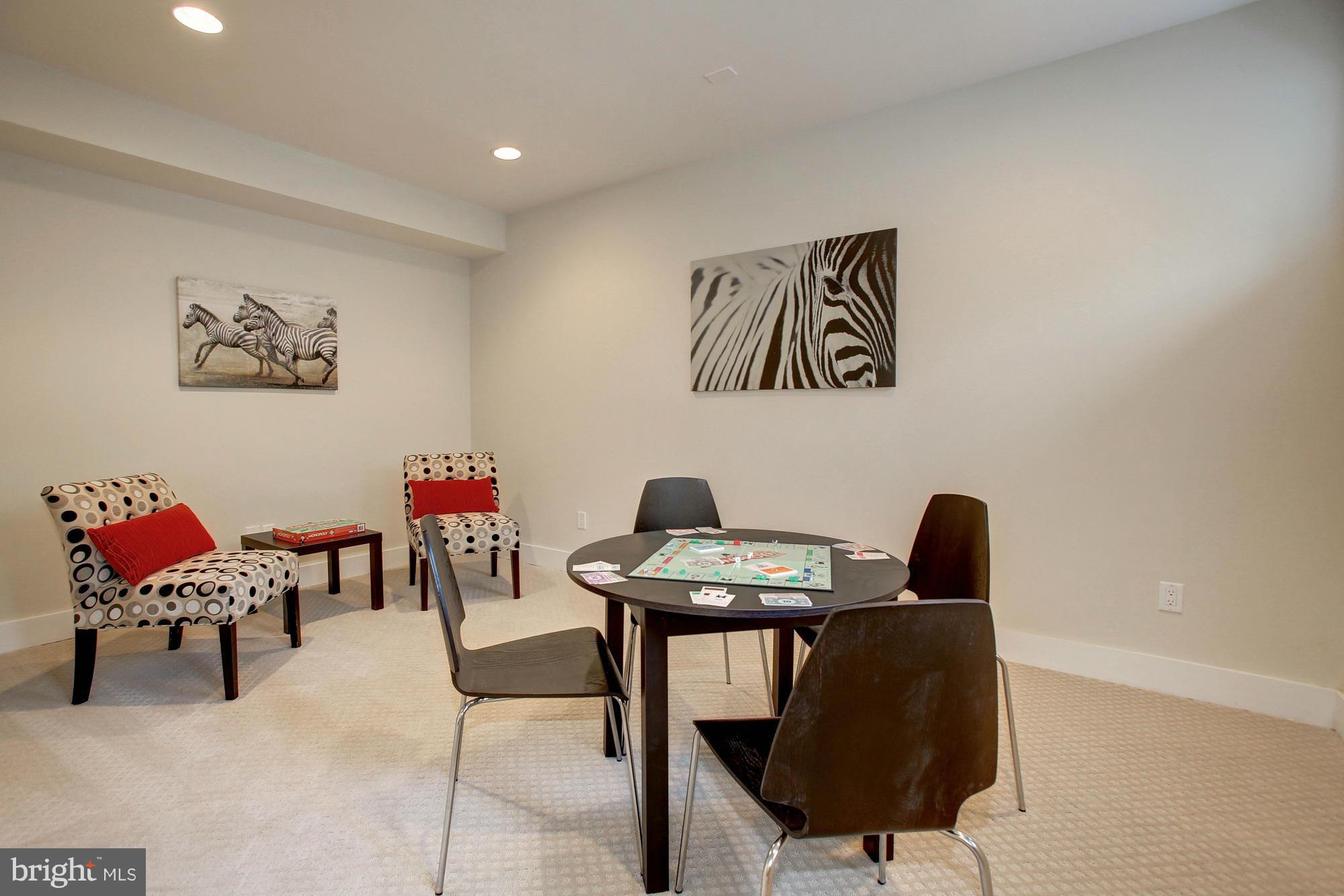 VIENNA WOODS - Residential