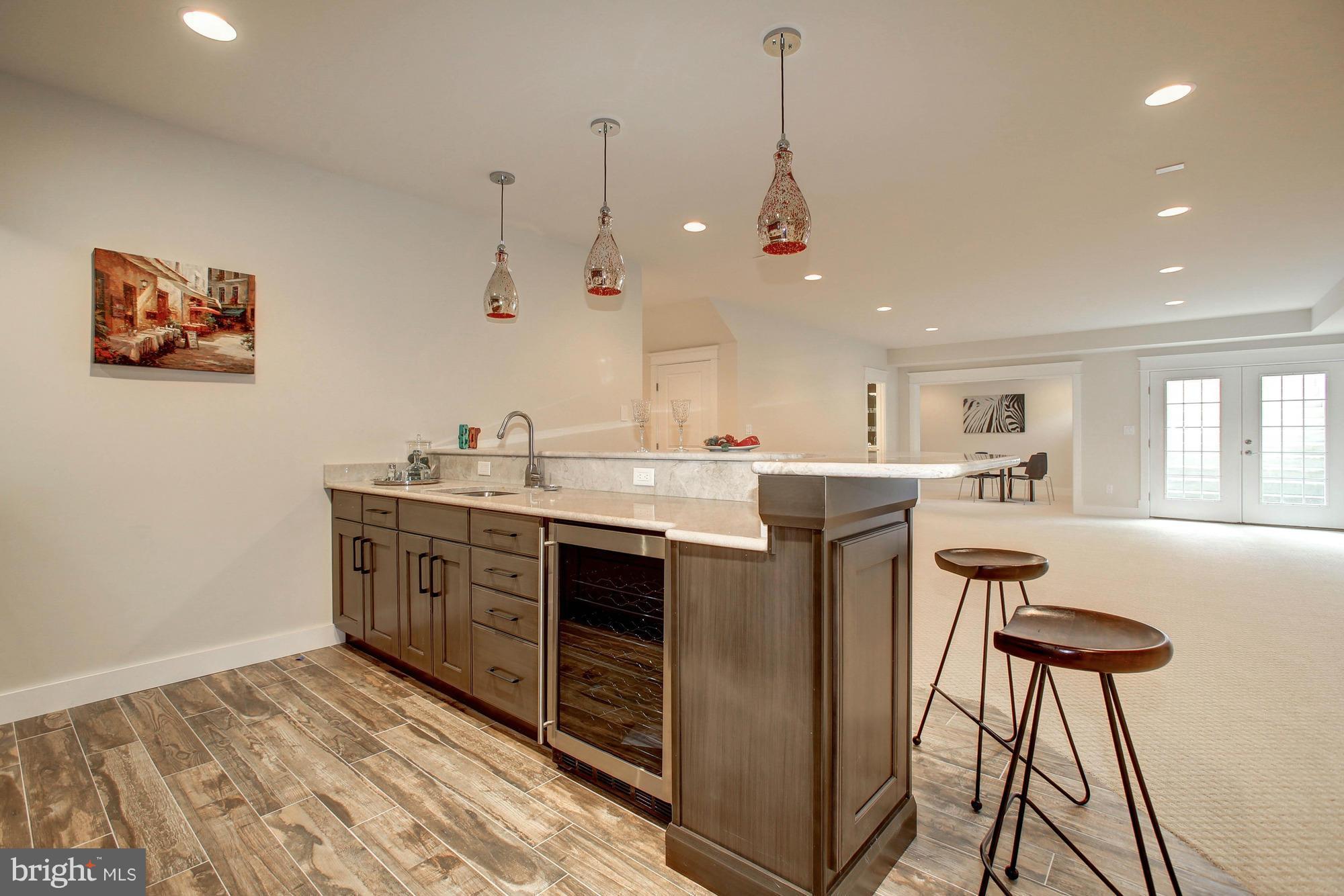 VIENNA WOODS - Residential