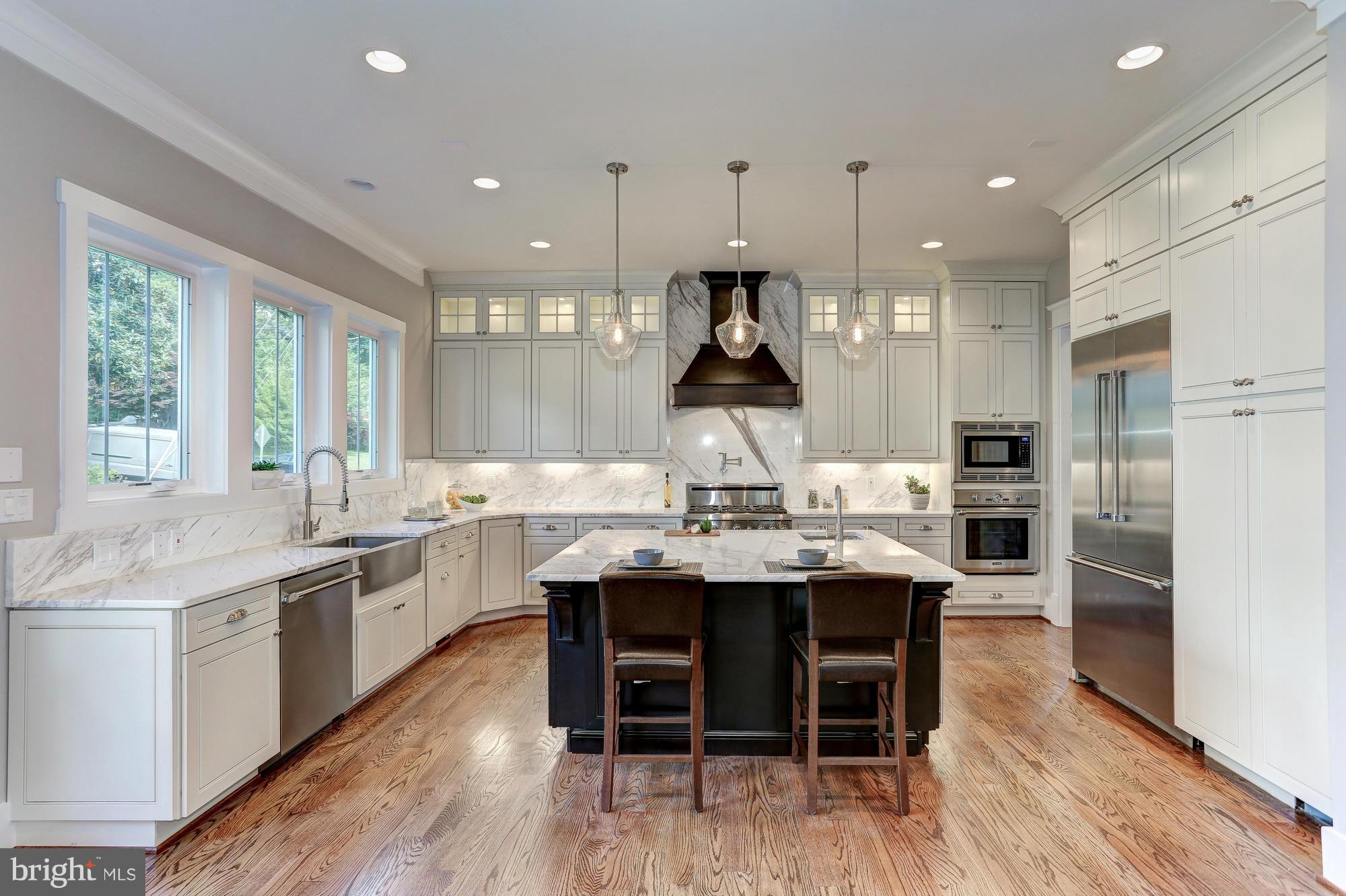 VIENNA WOODS - Residential