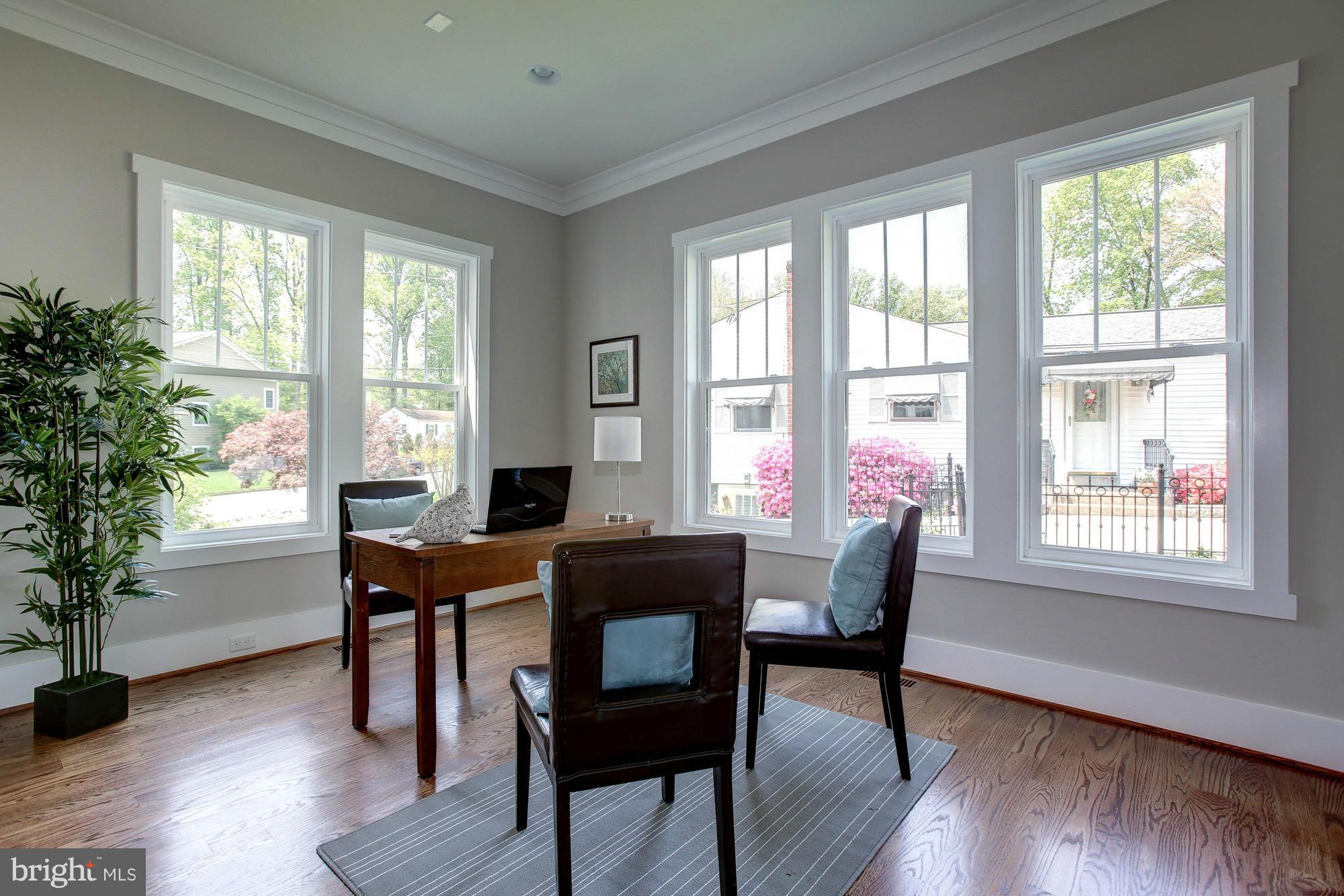 VIENNA WOODS - Residential