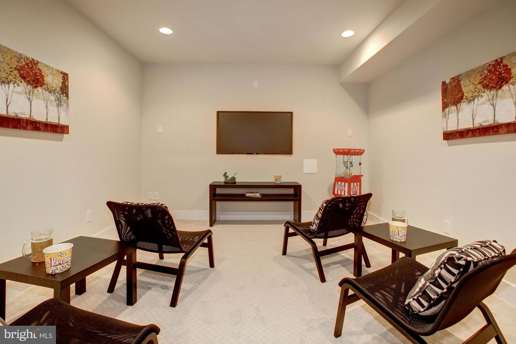 VIENNA WOODS - Residential