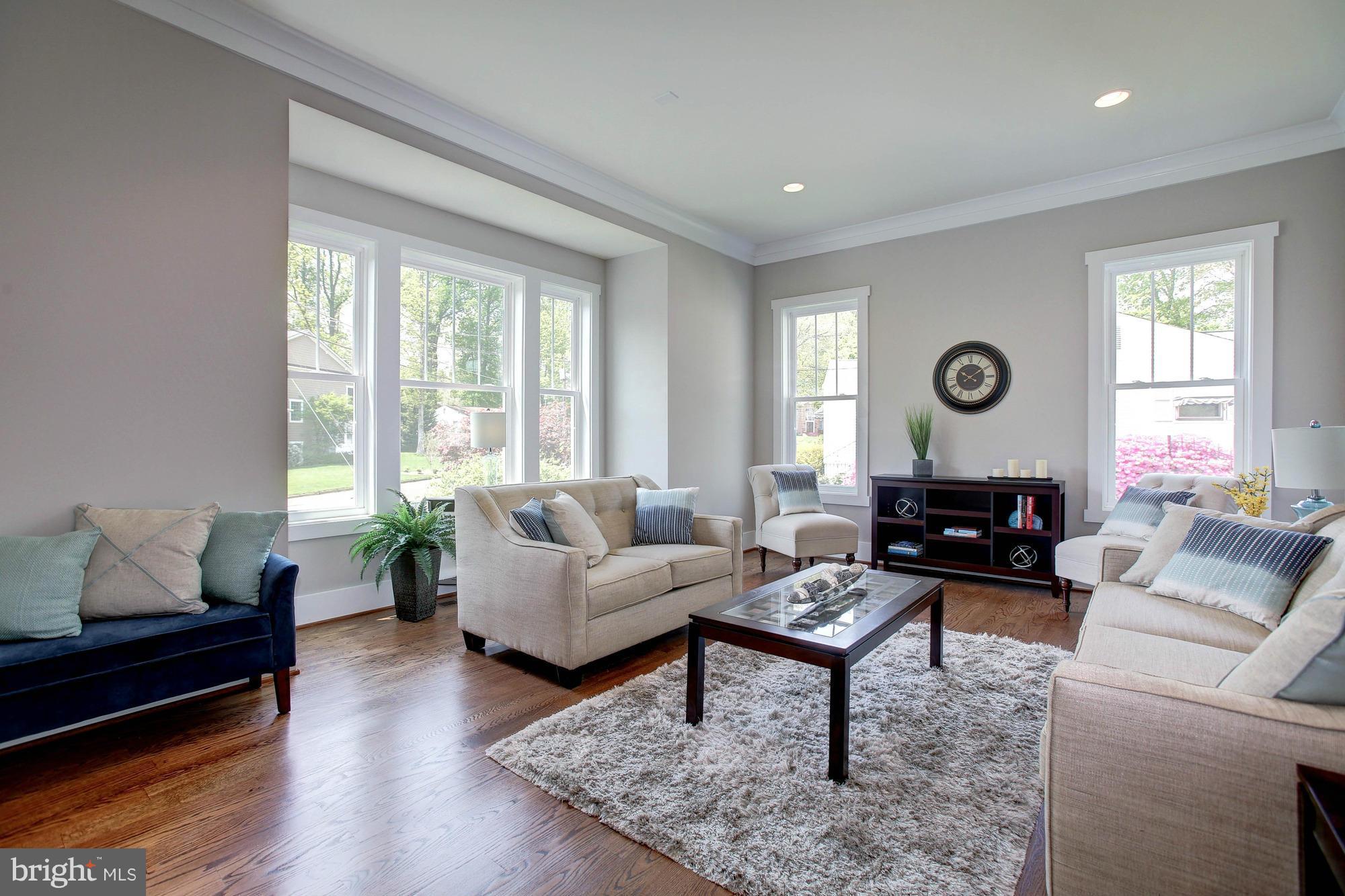 VIENNA WOODS - Residential