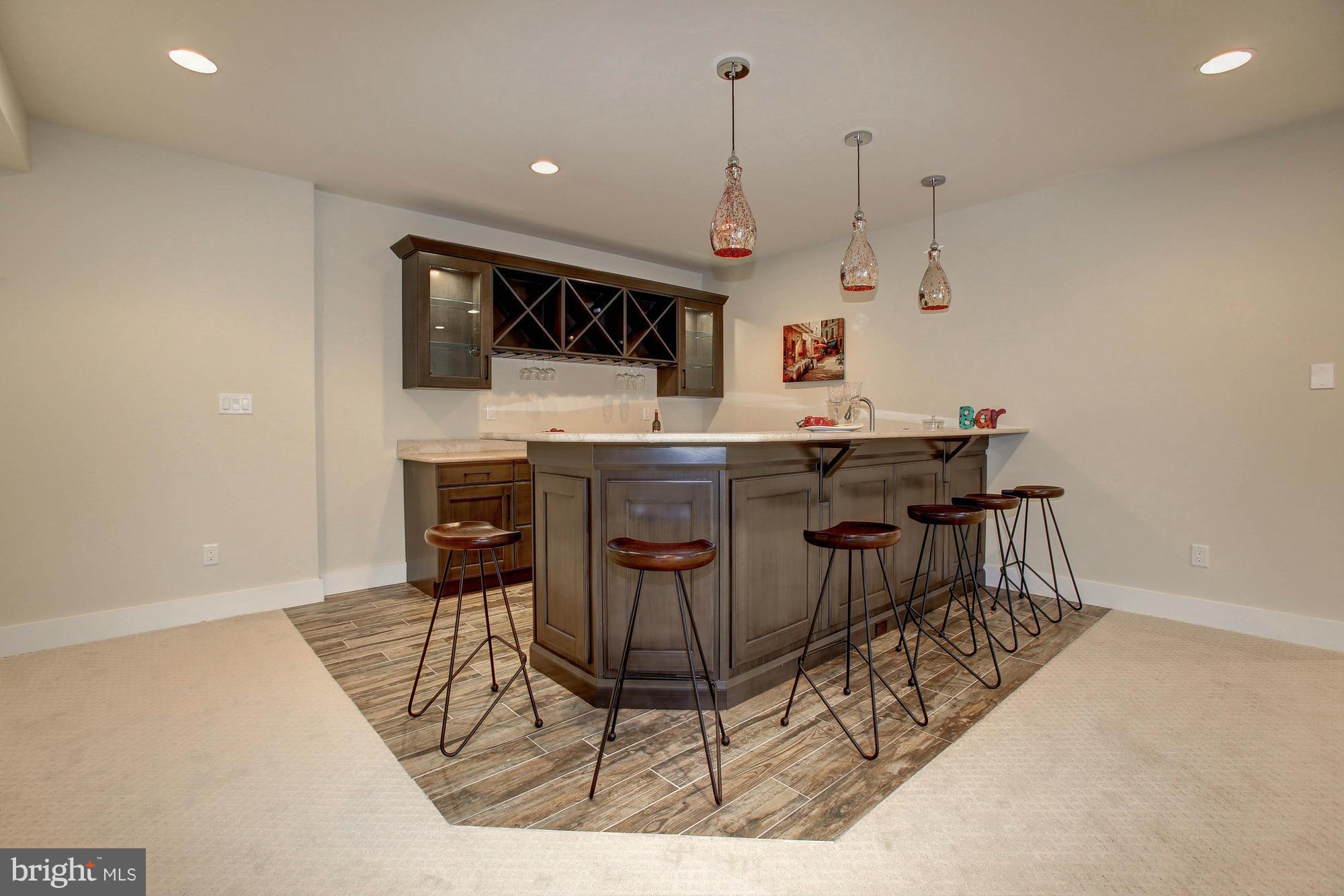 VIENNA WOODS - Residential