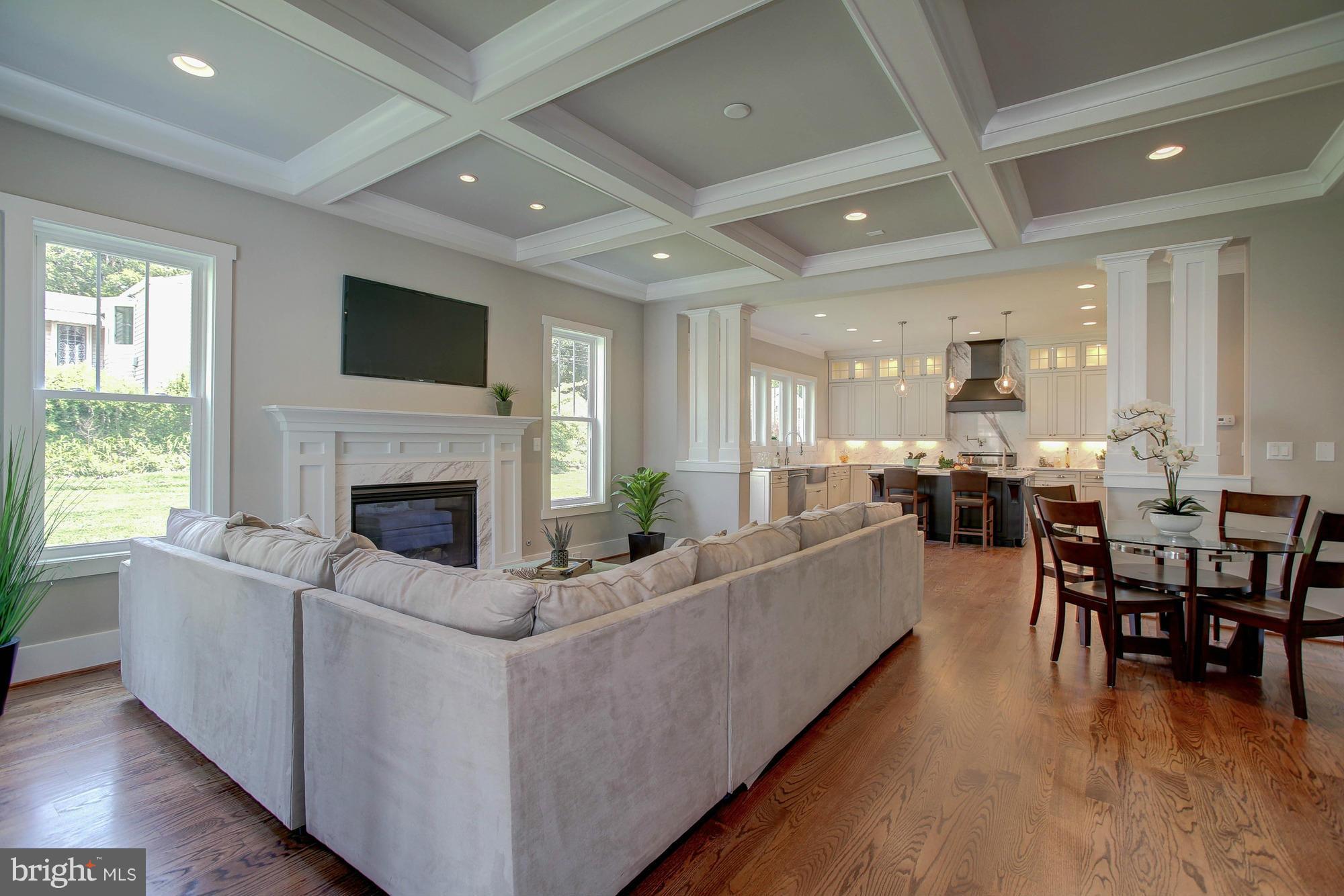 VIENNA WOODS - Residential