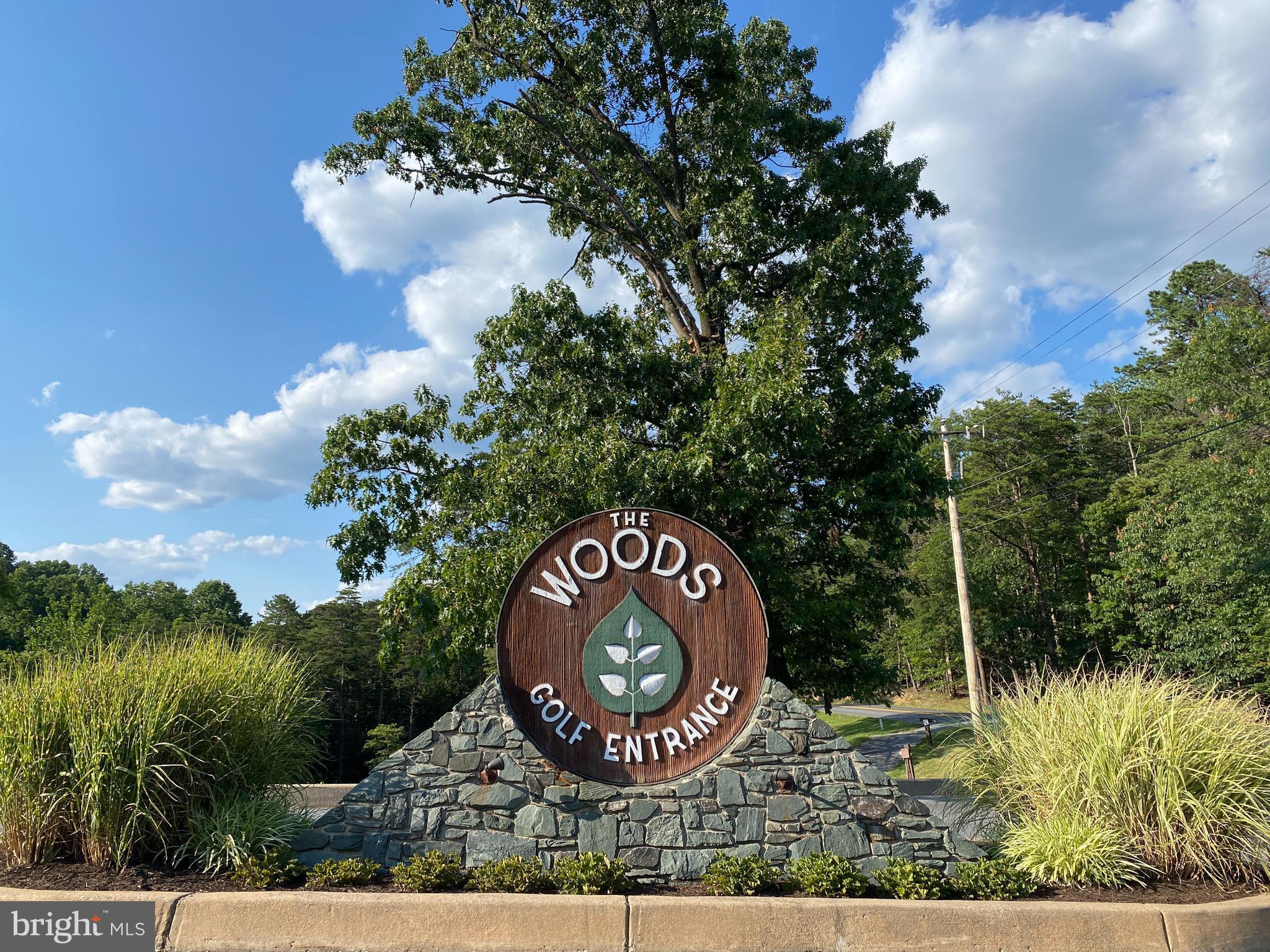 THE WOODS - Residential