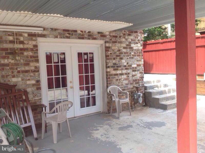 MIRROR RIDGE - Residential