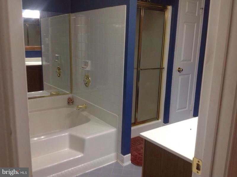 MIRROR RIDGE - Residential