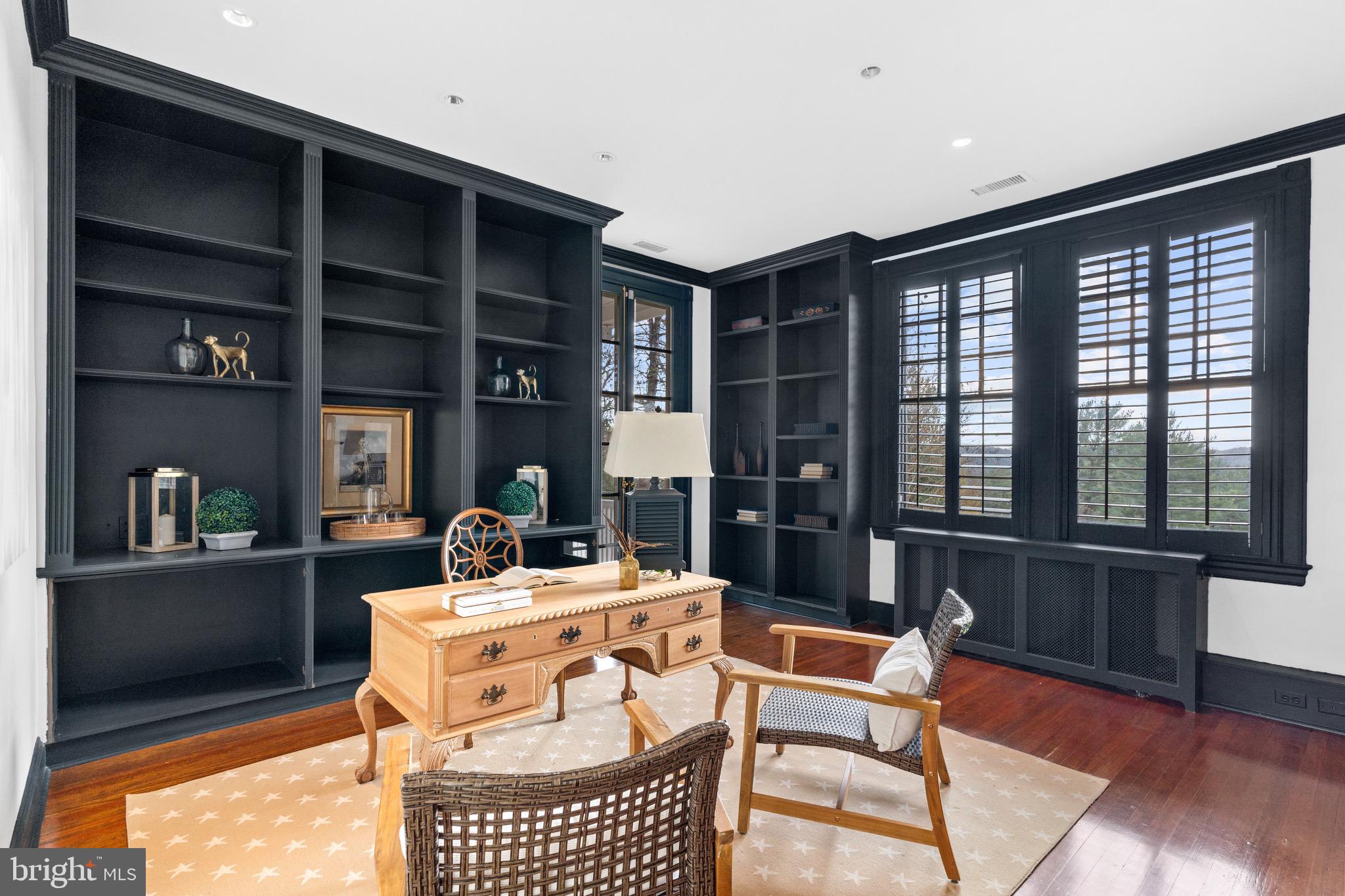 OWINGS MILLS - Residential