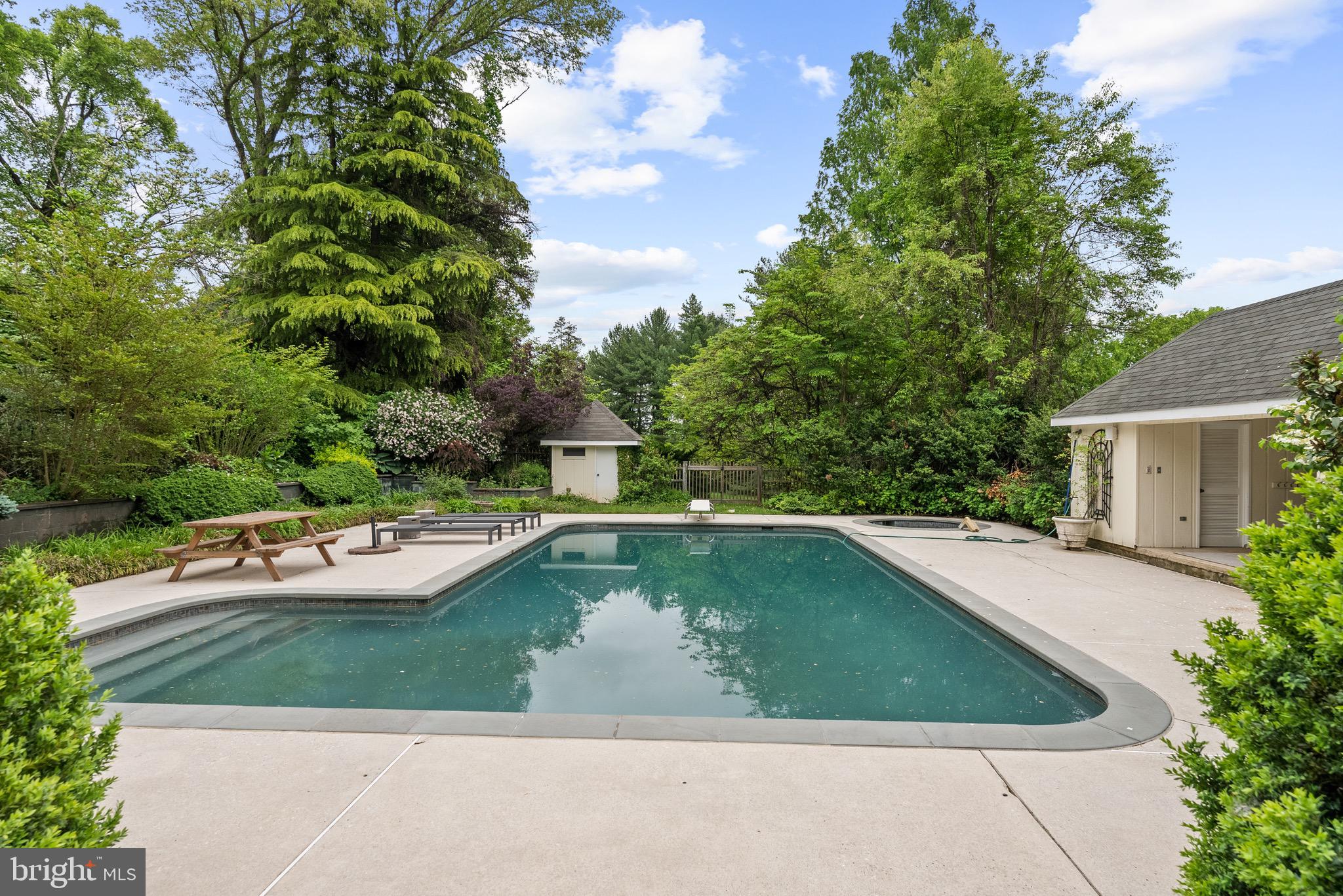 OWINGS MILLS - Residential