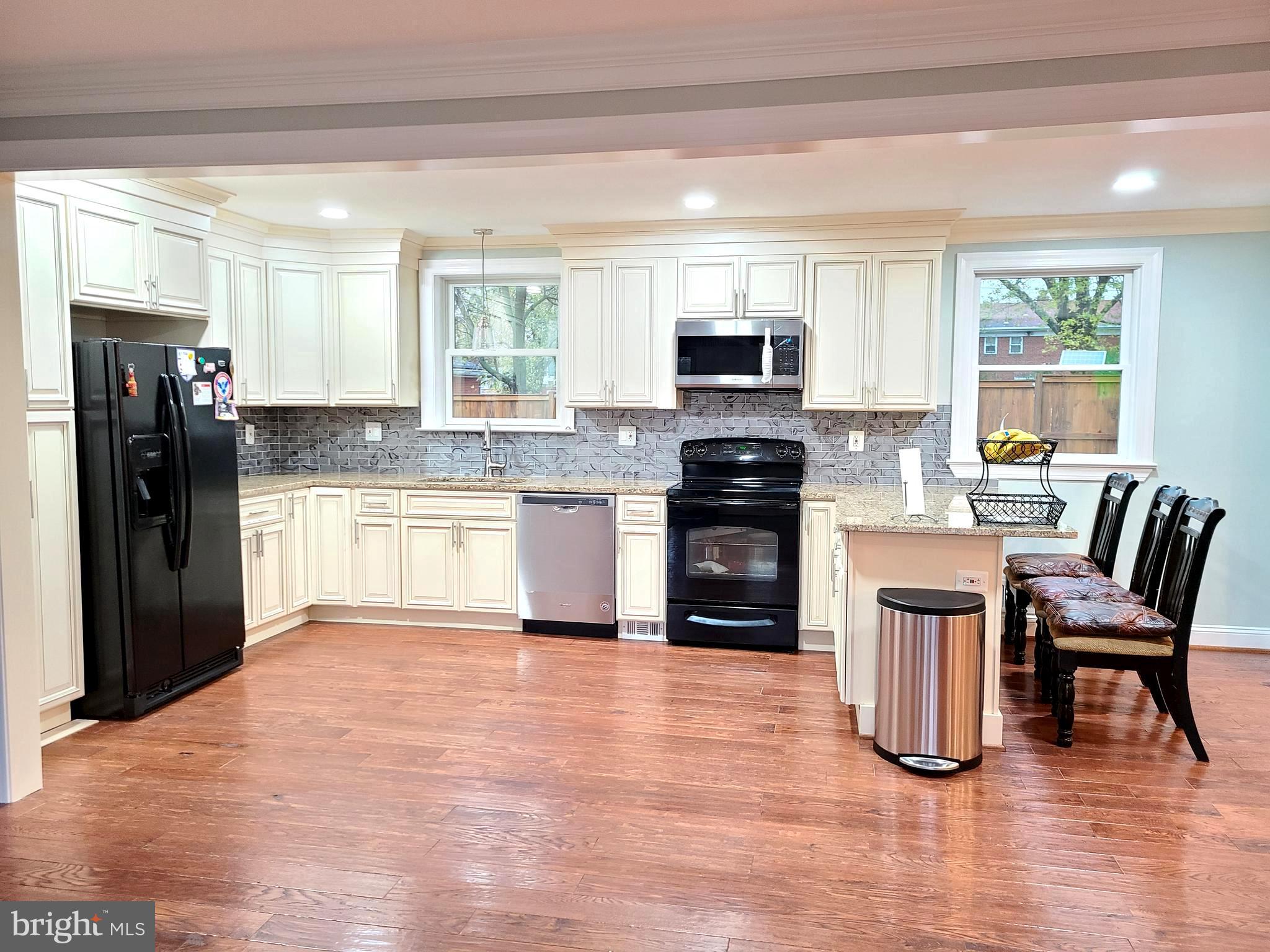 WEAVERS KNOLL - Residential