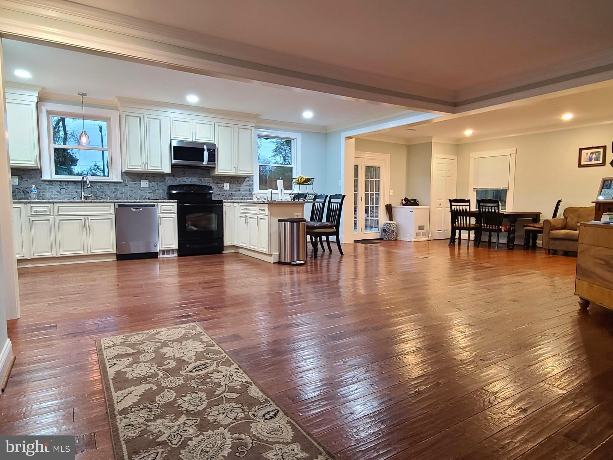 WEAVERS KNOLL - Residential