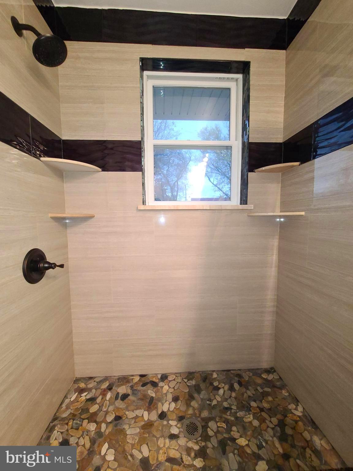 WEAVERS KNOLL - Residential