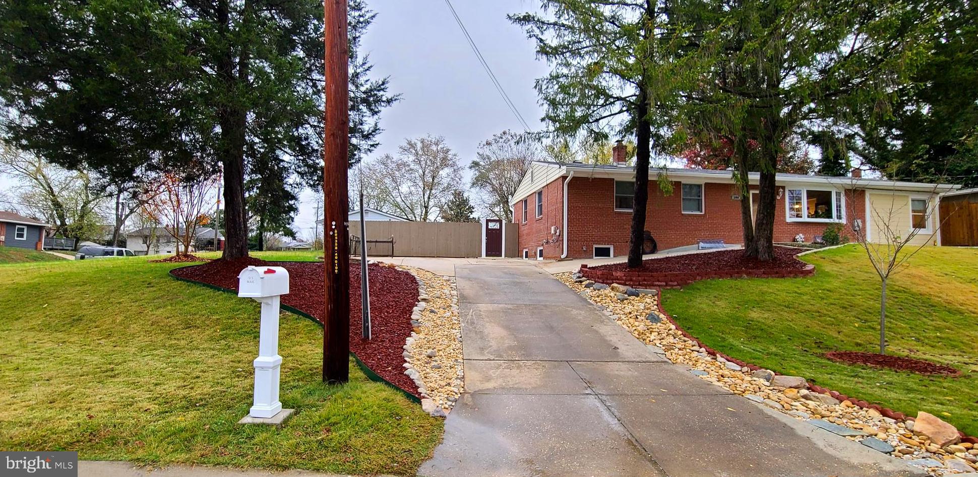 WEAVERS KNOLL - Residential