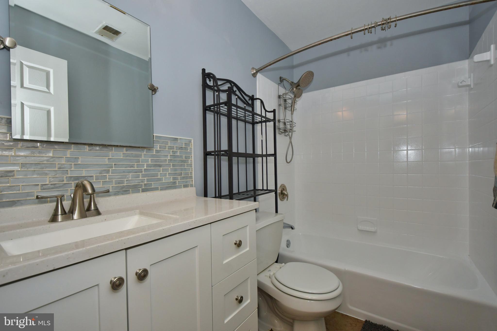 WARREN LODGE - Residential