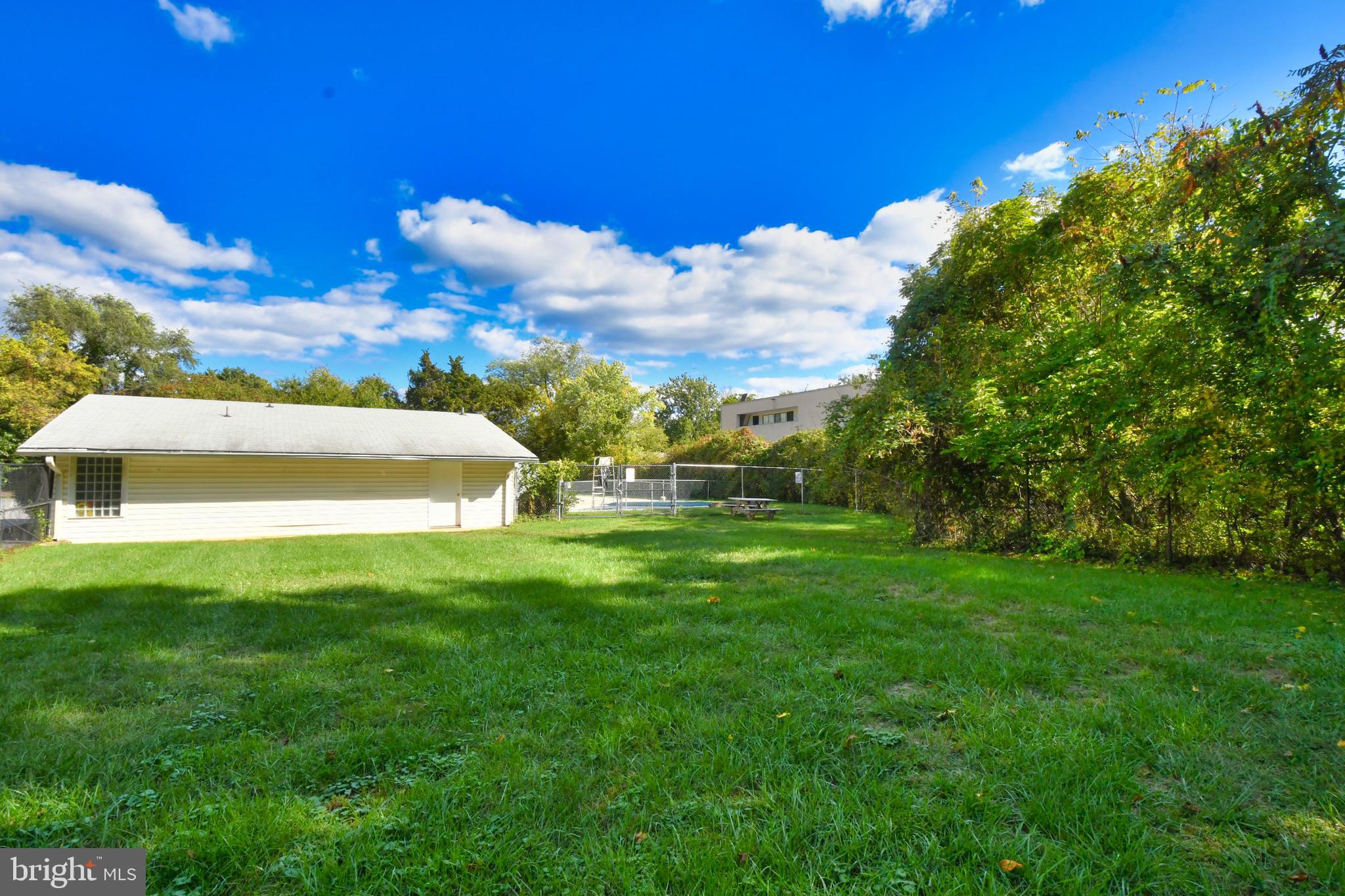 WARREN LODGE - Residential