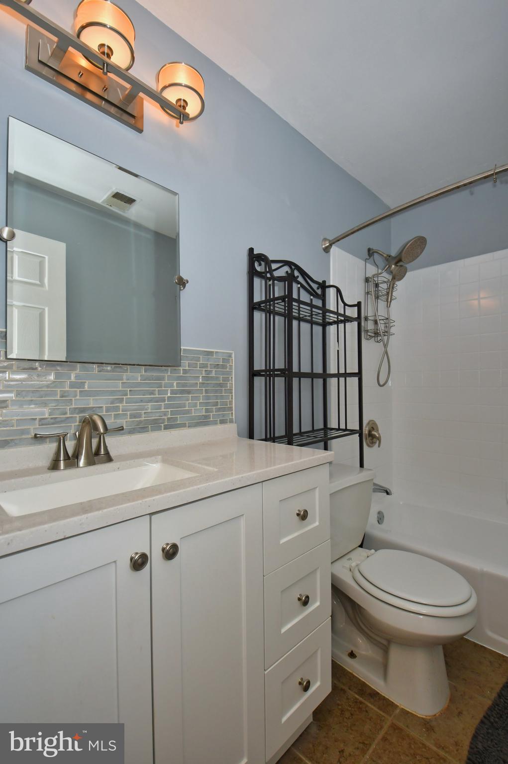 WARREN LODGE - Residential