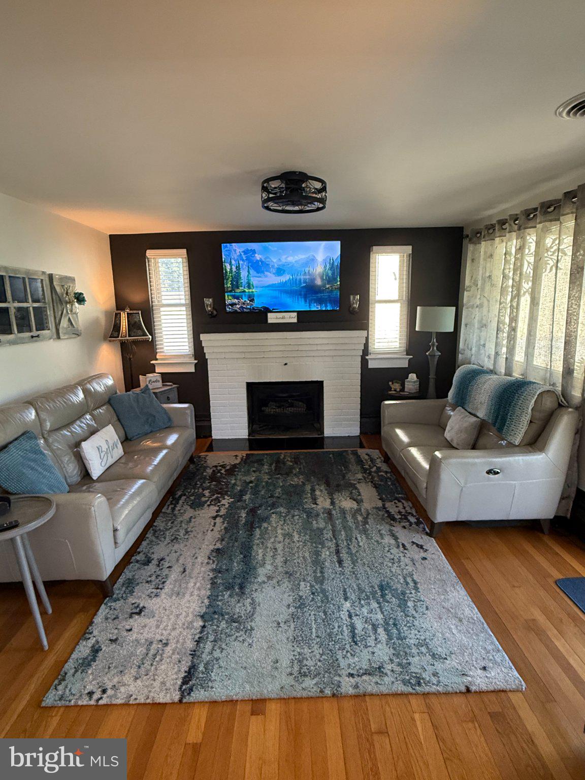 400 W GREEN STREET
