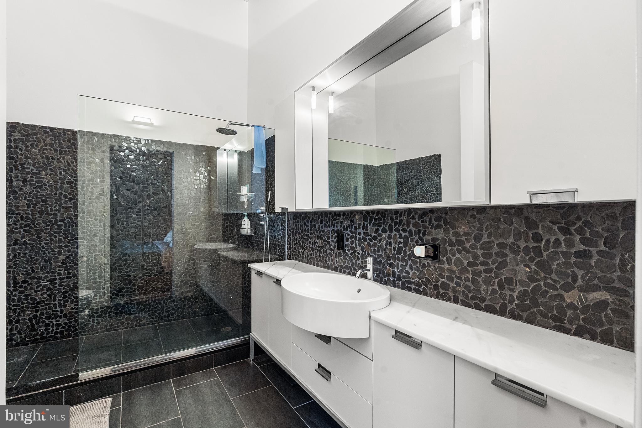 CENTER CITY - Residential