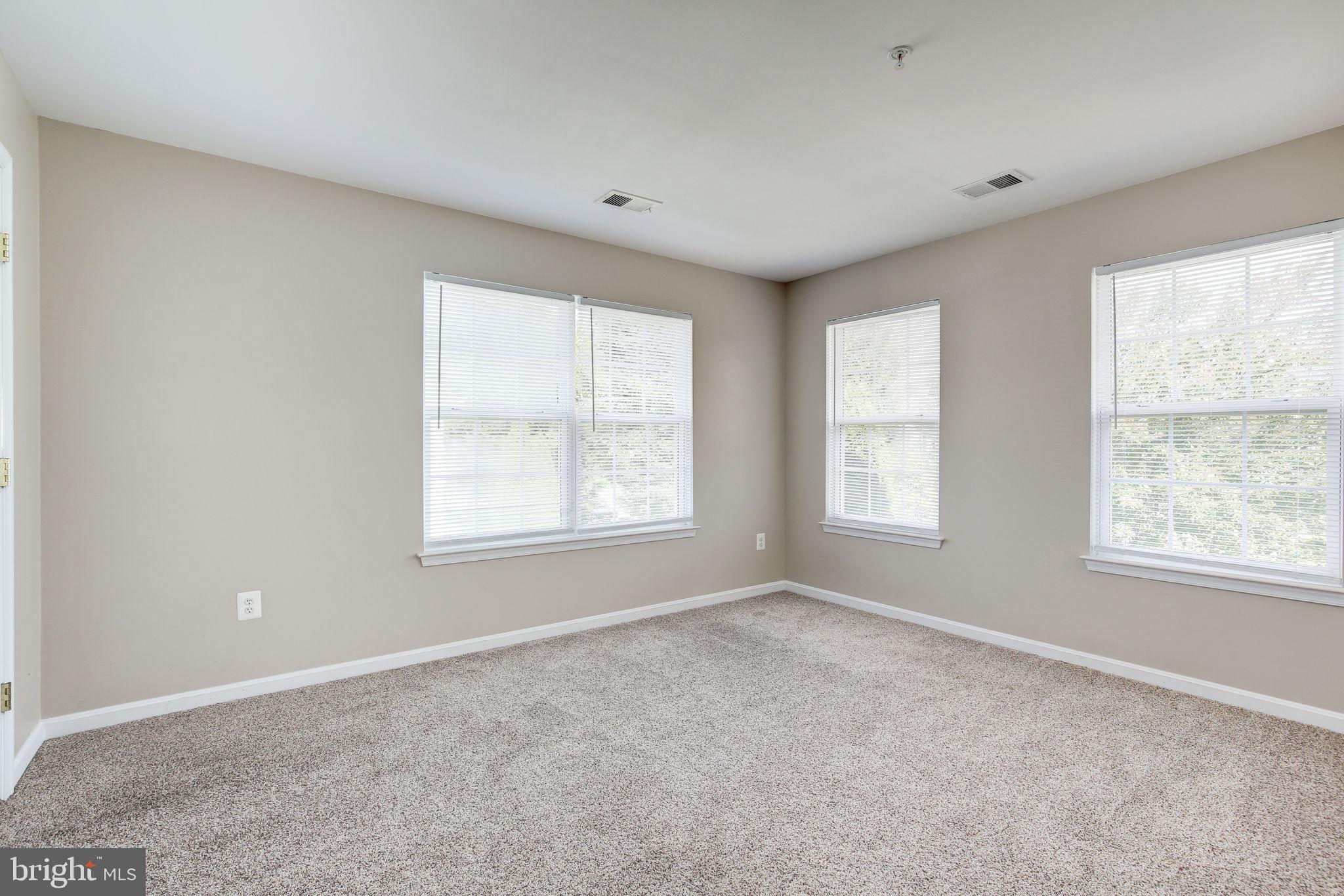 KENSINGTON VILLAS - Residential Lease