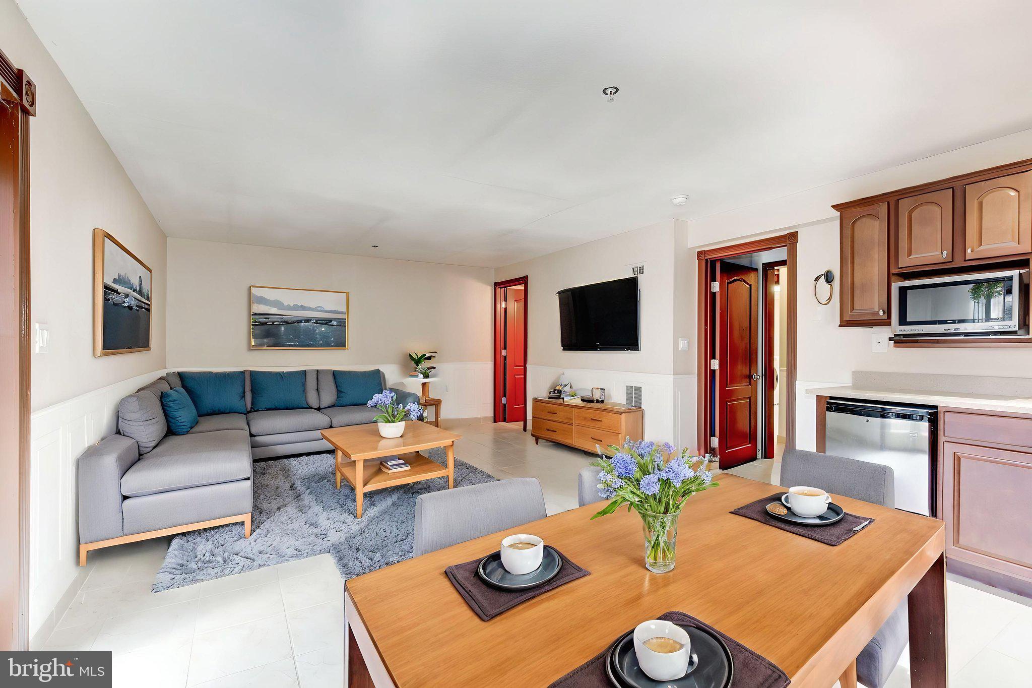 KENSINGTON VILLAS - Residential Lease